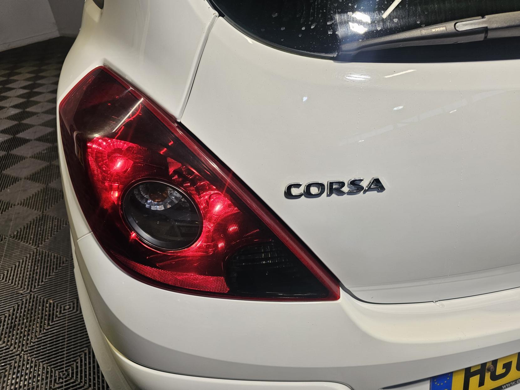 Vauxhall Corsa 1.2 16V Limited Edition Hatchback 3dr Petrol Manual Euro 5 (85 ps)