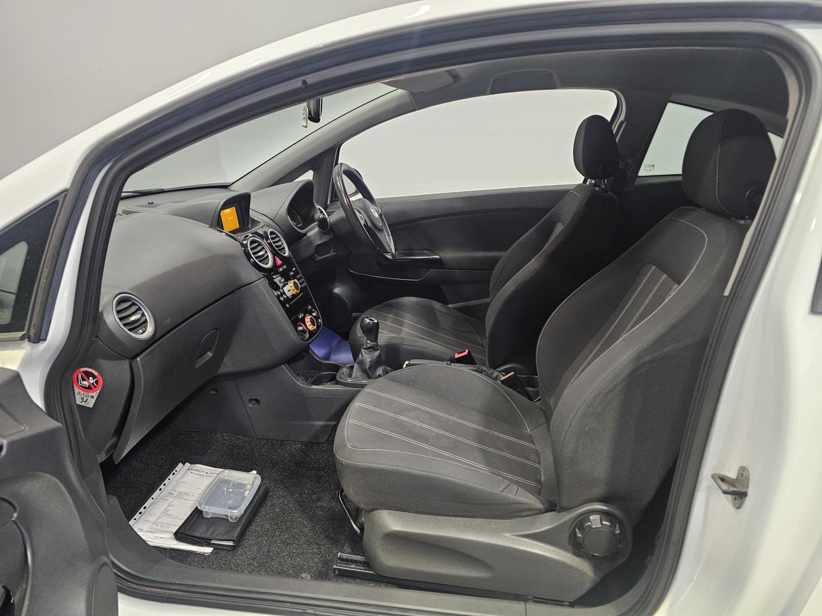 Vauxhall Corsa 1.2 16V Limited Edition Hatchback 3dr Petrol Manual Euro 5 (85 ps)