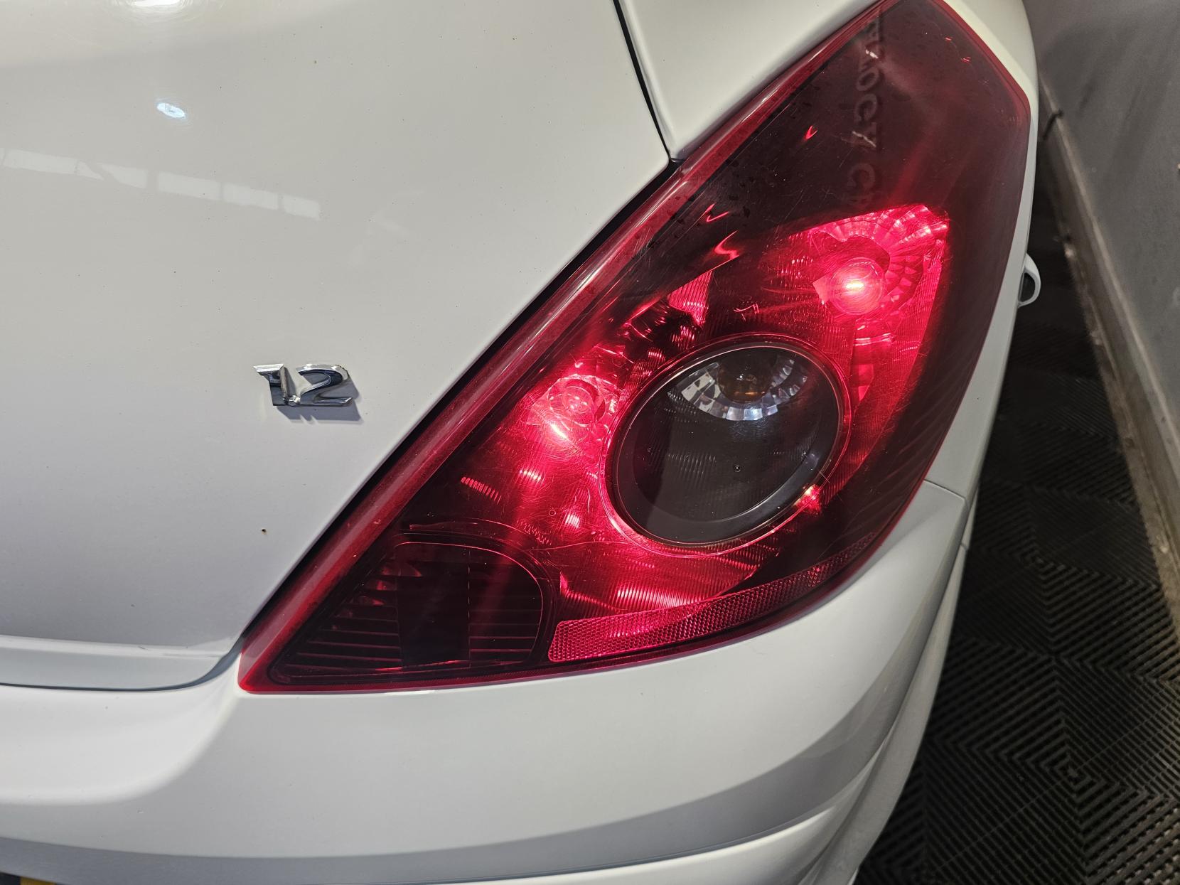 Vauxhall Corsa 1.2 16V Limited Edition Hatchback 3dr Petrol Manual Euro 5 (85 ps)