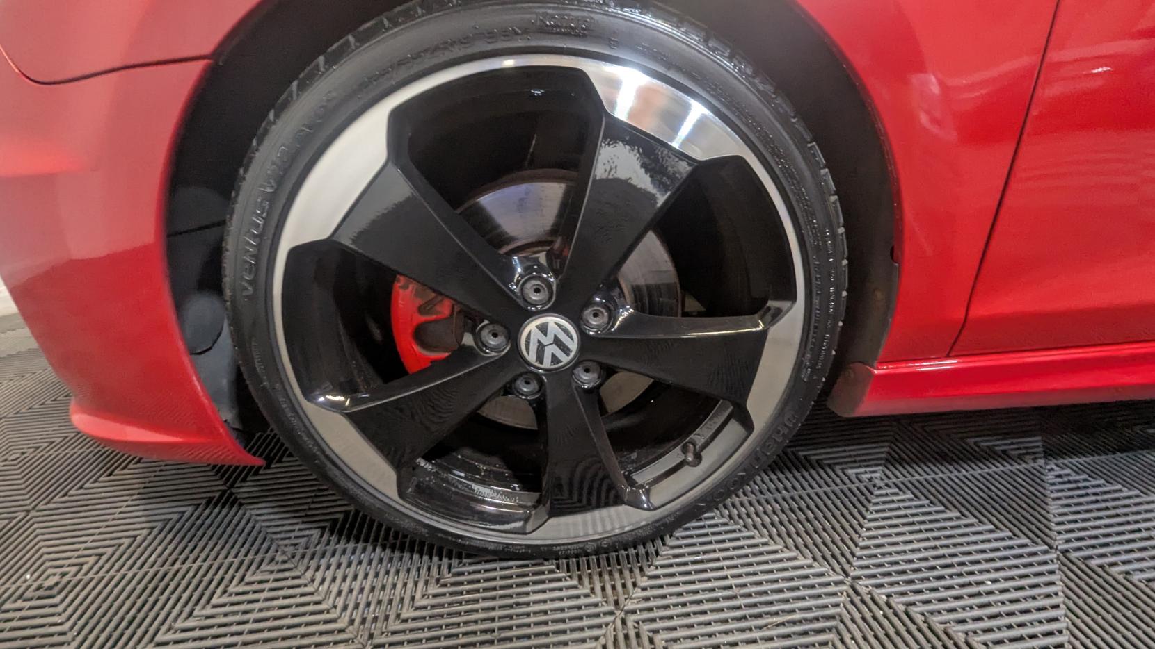 Volkswagen Golf 2.0 TSI GTI Edition 35 Hatchback 3dr Petrol DSG Euro 5 (235 ps)