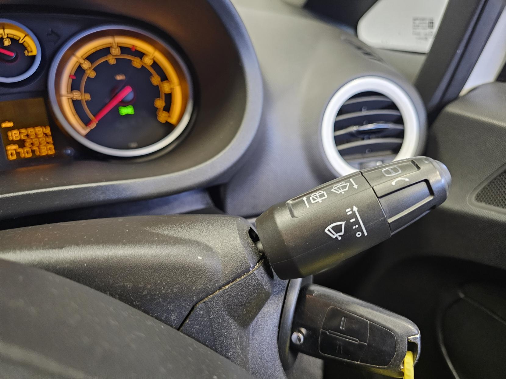 Vauxhall Corsa 1.2 16V Limited Edition Hatchback 3dr Petrol Manual Euro 5 (85 ps)