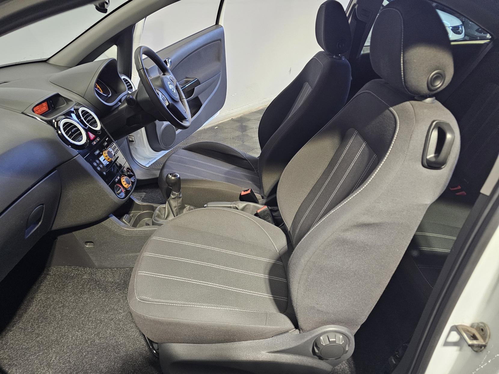 Vauxhall Corsa 1.2 16V Limited Edition Hatchback 3dr Petrol Manual Euro 5 (85 ps)