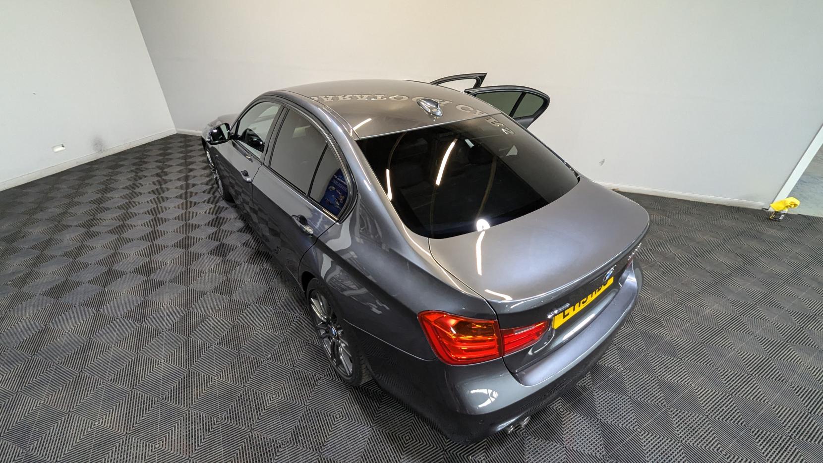 BMW 3 Series 3.0 330d M Sport Saloon 4dr Diesel Auto xDrive Euro 5 (s/s) (258 ps)