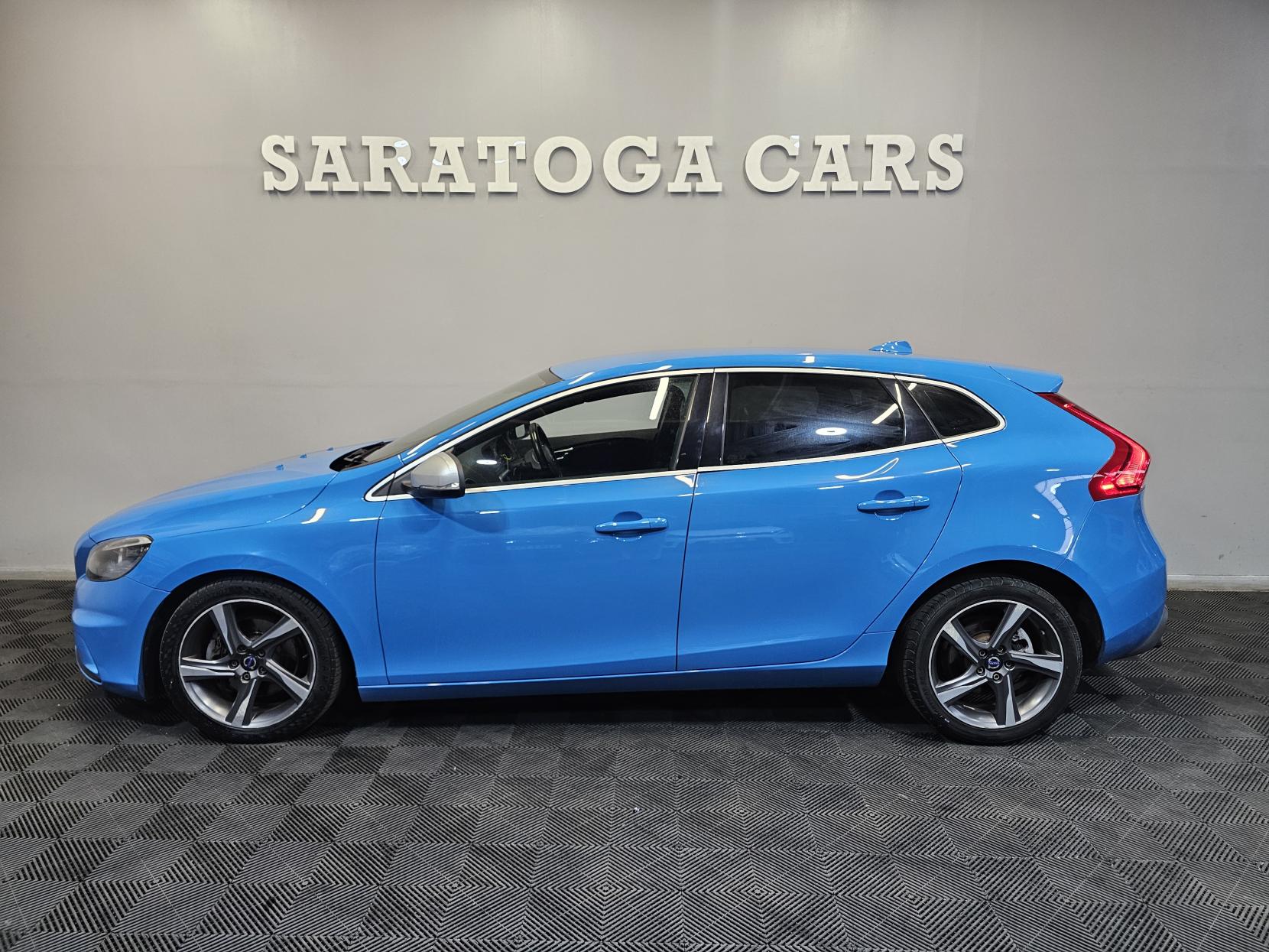 Volvo V40 2.0 T2 R-Design Hatchback 5dr Petrol Manual Euro 6 (s/s) (122 ps)