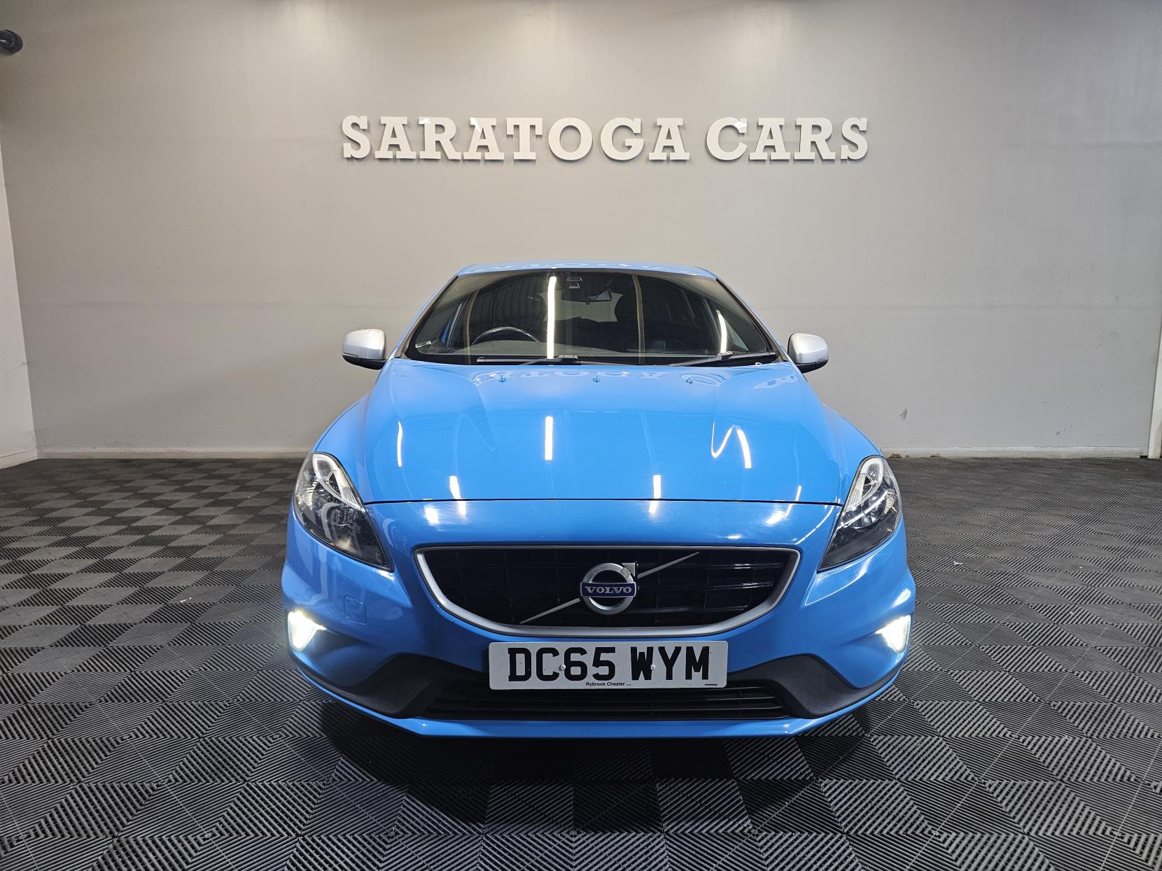 Volvo V40 2.0 T2 R-Design Hatchback 5dr Petrol Manual Euro 6 (s/s) (122 ps)