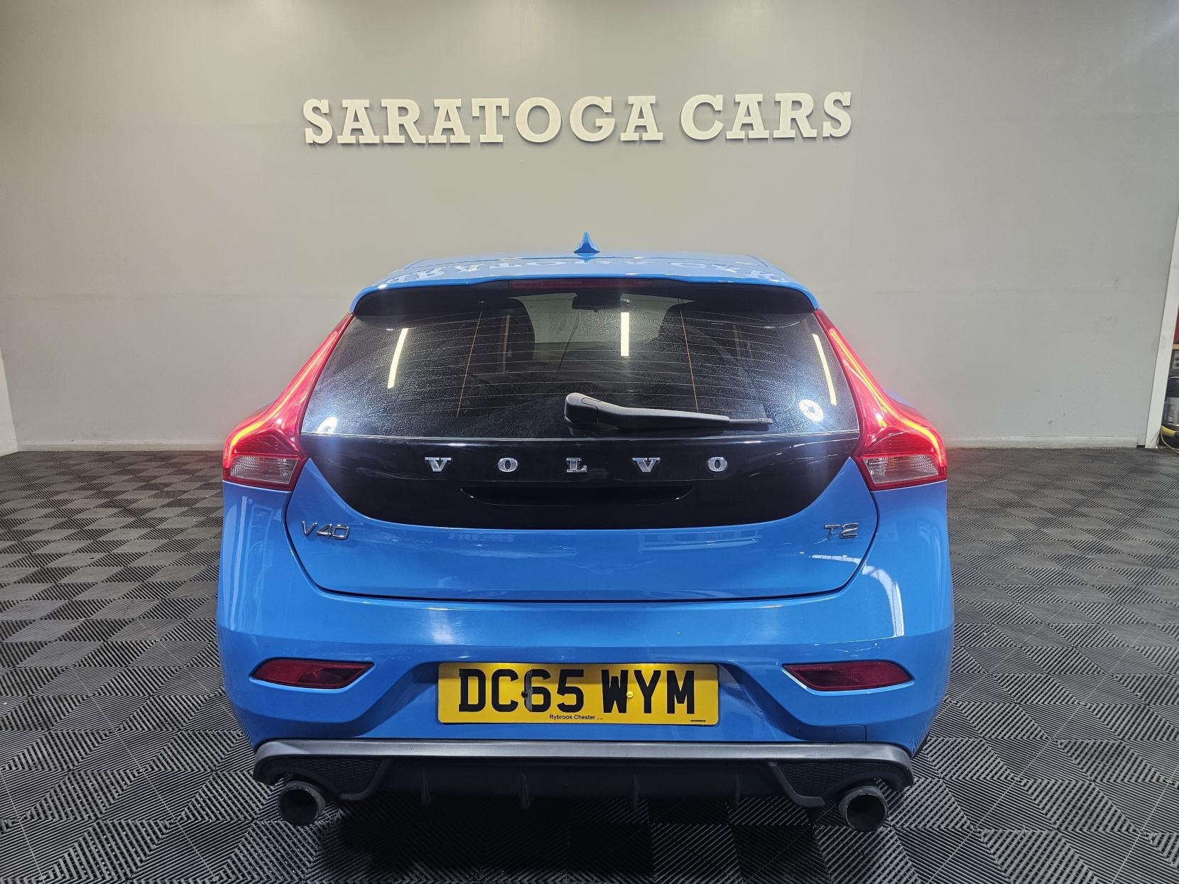 Volvo V40 2.0 T2 R-Design Hatchback 5dr Petrol Manual Euro 6 (s/s) (122 ps)