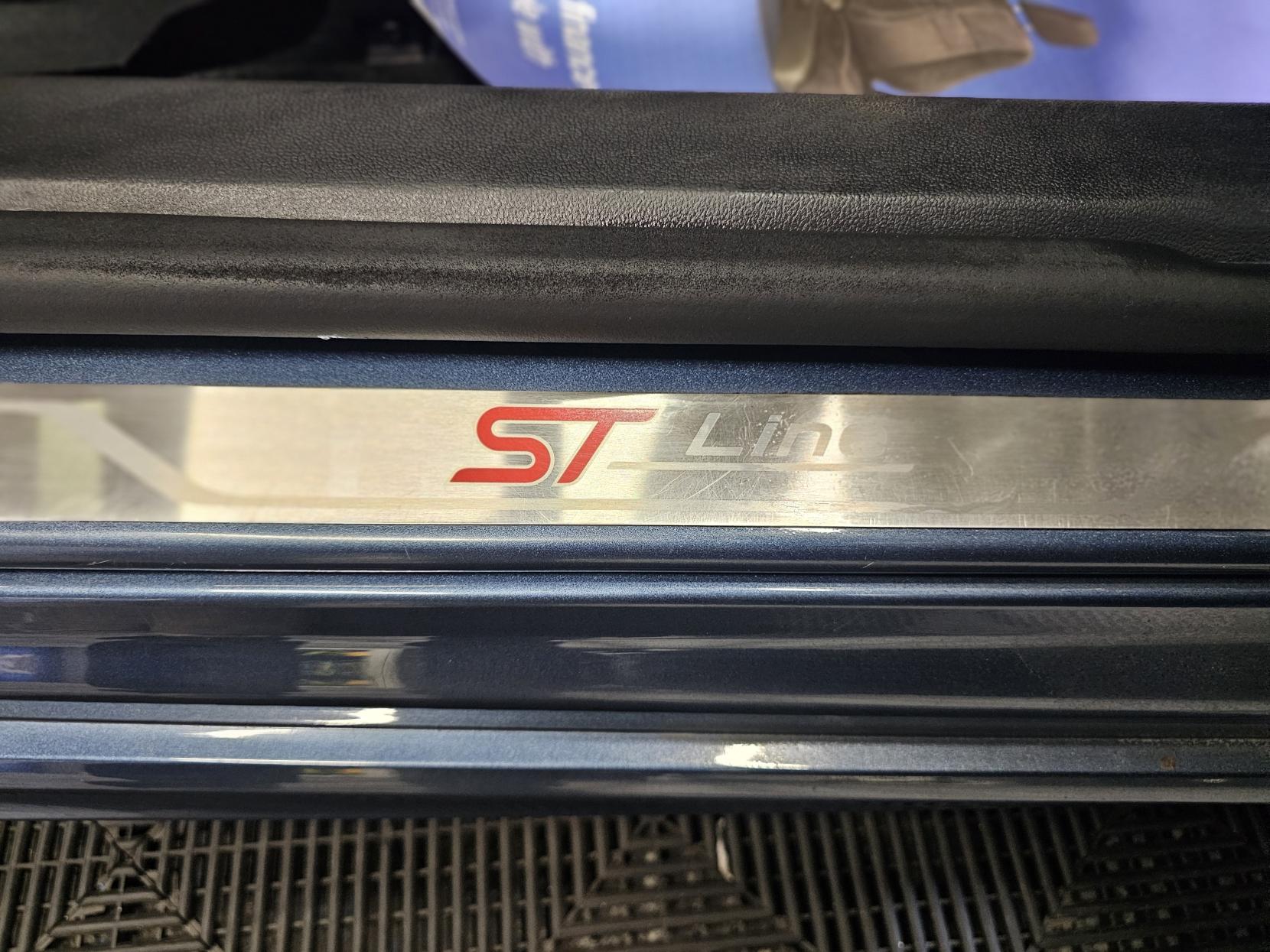 Ford Focus 1.5T EcoBoost ST-Line X Estate 5dr Petrol Manual Euro 6 (s/s) (182 ps)