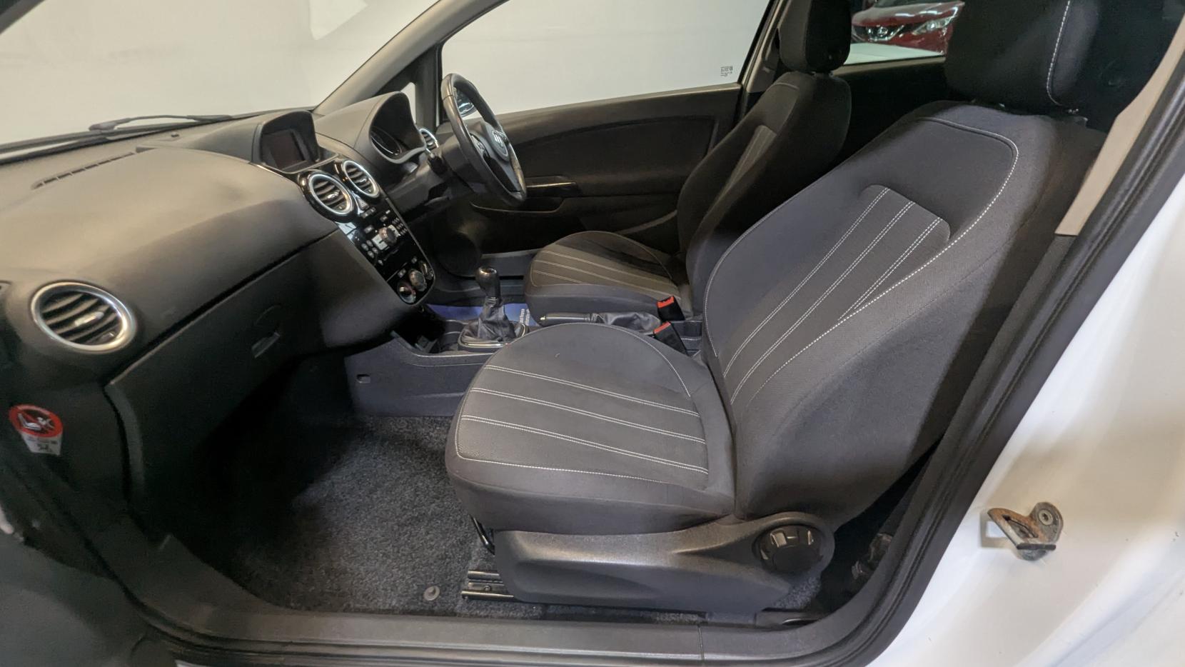 Vauxhall Corsa 1.2 16V Limited Edition Hatchback 3dr Petrol Manual Euro 5 (85 ps)