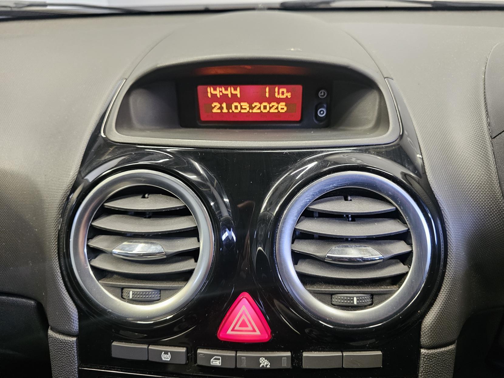 Vauxhall Corsa 1.2 16V Limited Edition Hatchback 3dr Petrol Manual Euro 5 (85 ps)