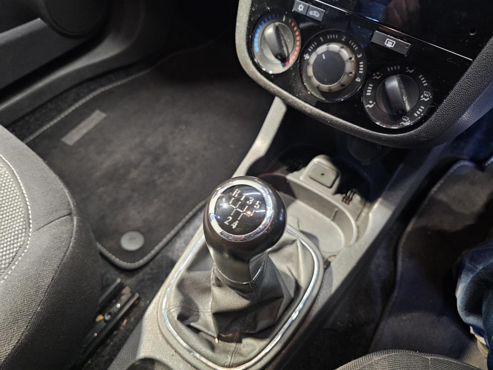 Vauxhall Corsa 1.2 16V Limited Edition Hatchback 3dr Petrol Manual Euro 5 (85 ps)