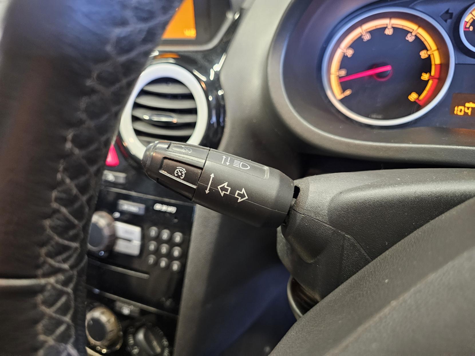 Vauxhall Corsa 1.2 16V Limited Edition Hatchback 3dr Petrol Manual Euro 5 (85 ps)