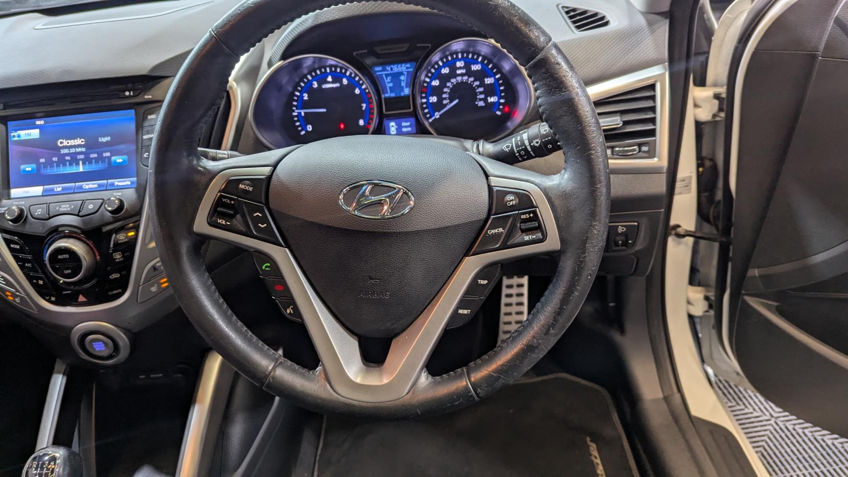 Hyundai Veloster 1.6 GDi Sport Hatchback 4dr Petrol Manual Euro 5 (140 ps)