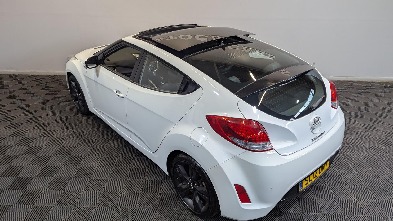 Hyundai Veloster 1.6 GDi Sport Hatchback 4dr Petrol Manual Euro 5 (140 ps)