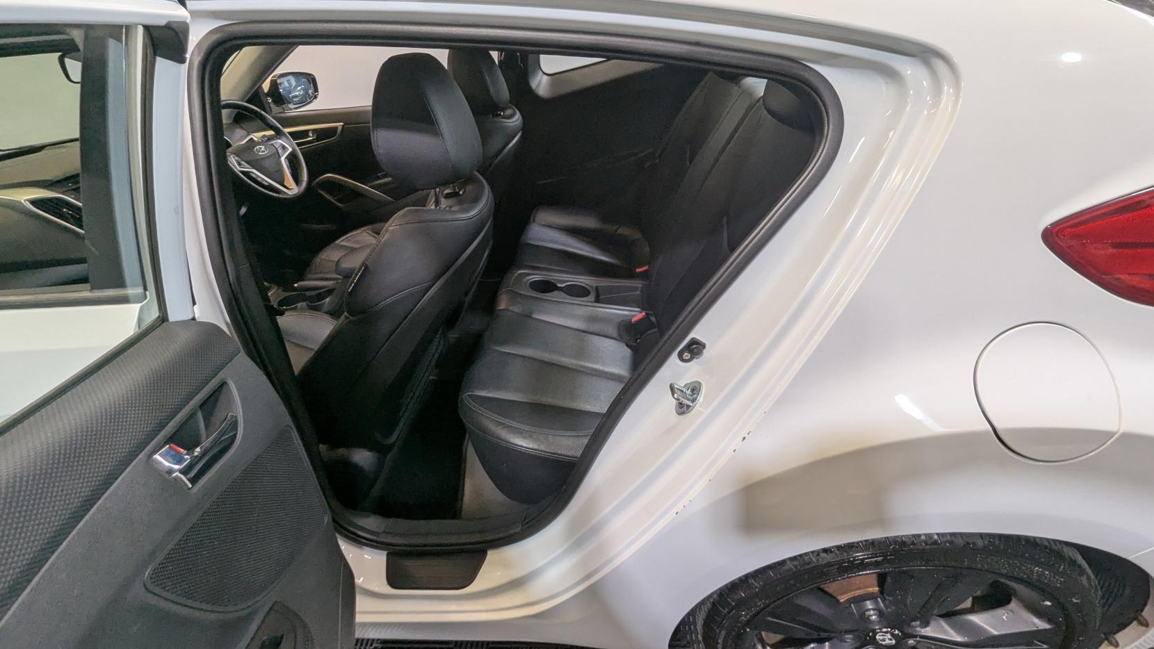 Hyundai Veloster 1.6 GDi Sport Hatchback 4dr Petrol Manual Euro 5 (140 ps)