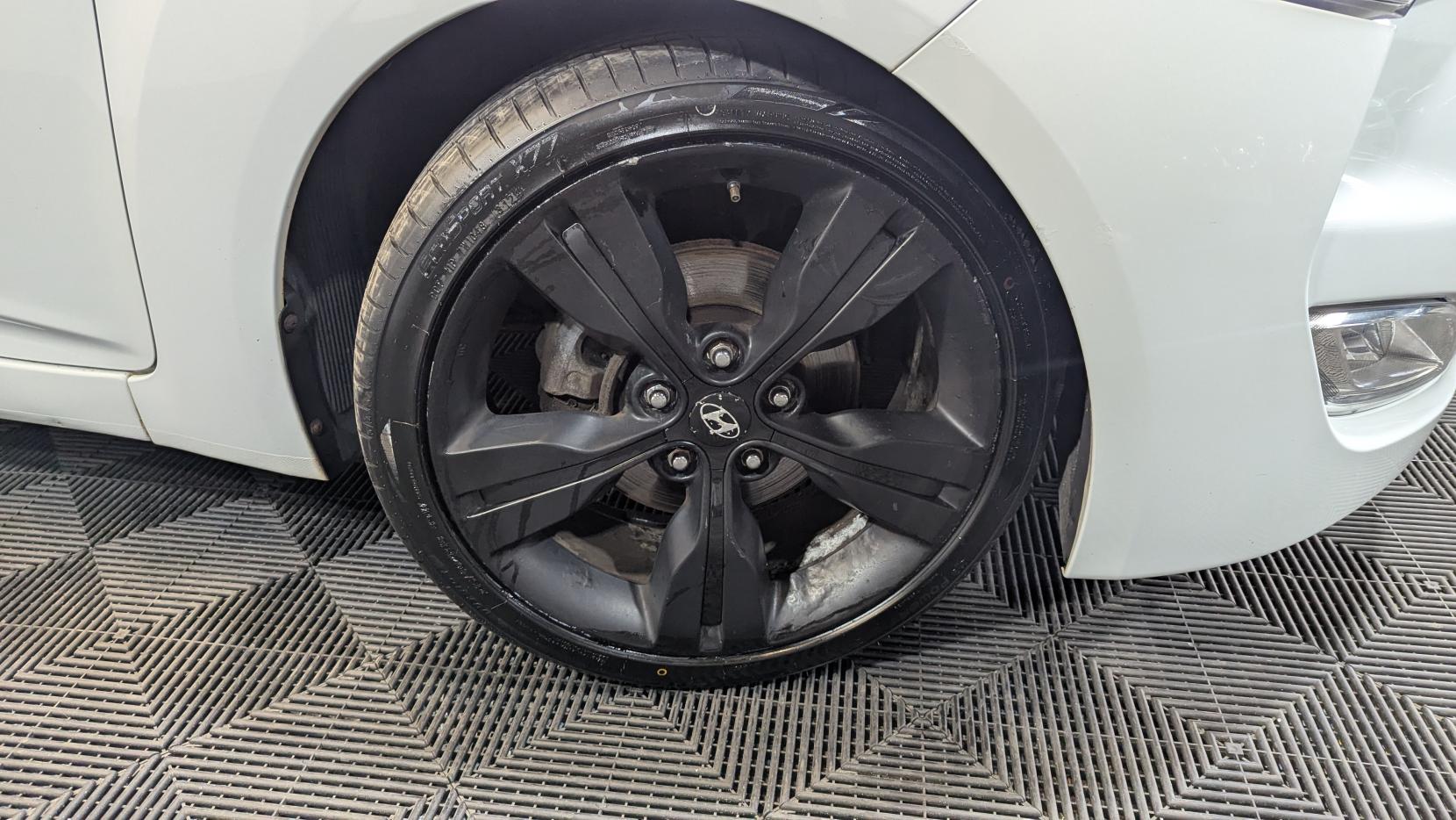 Hyundai Veloster 1.6 GDi Sport Hatchback 4dr Petrol Manual Euro 5 (140 ps)