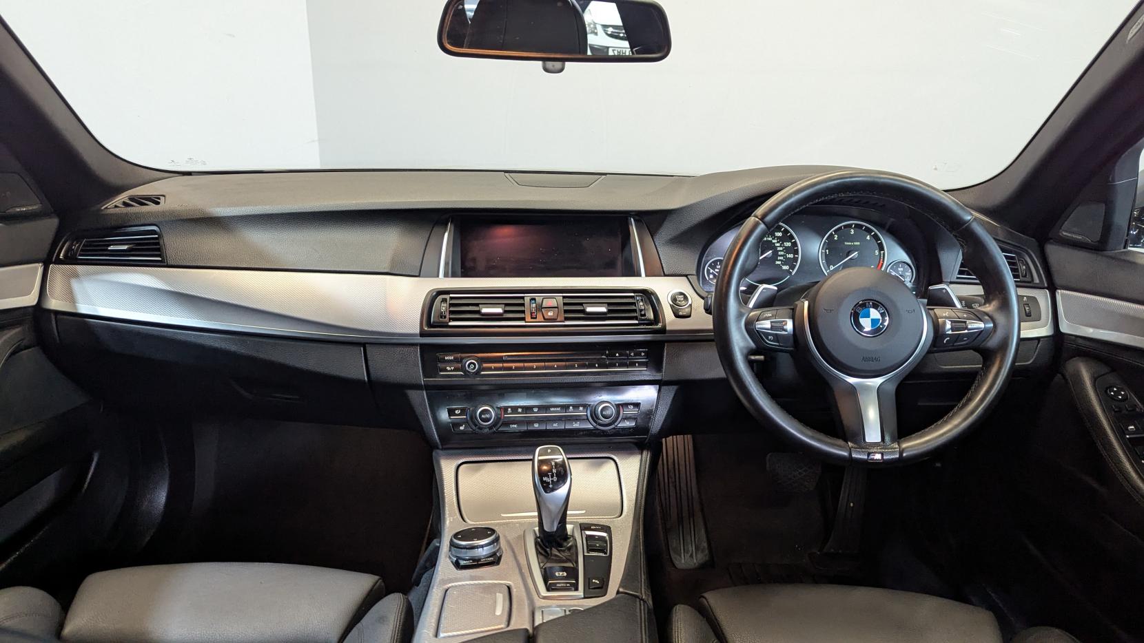 BMW 5 Series 3.0 535d M Sport Saloon 4dr Diesel Auto Euro 6 (s/s) (313 ps)
