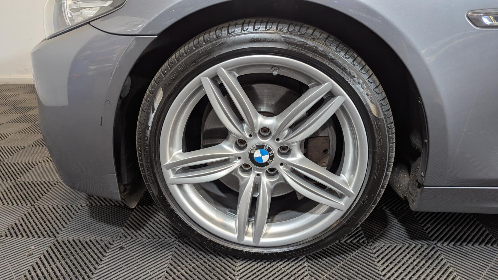 BMW 5 Series 3.0 535d M Sport Saloon 4dr Diesel Auto Euro 6 (s/s) (313 ps)