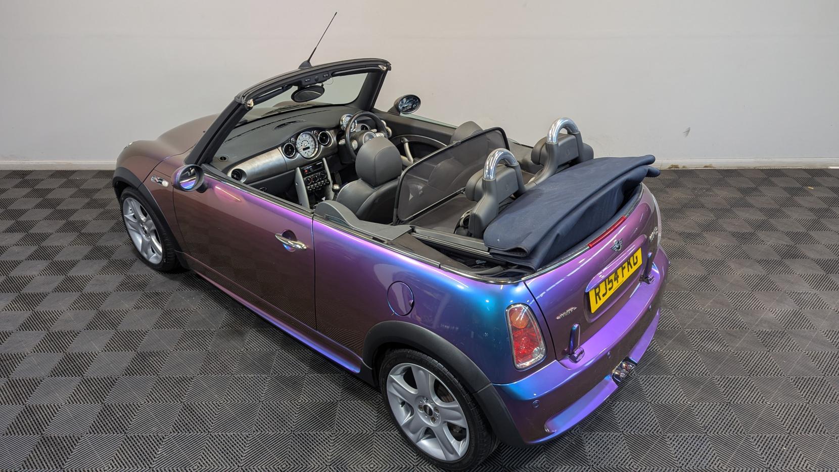 MINI Convertible 1.6 Cooper S Convertible 2dr Petrol Manual Euro 4 (163 bhp)