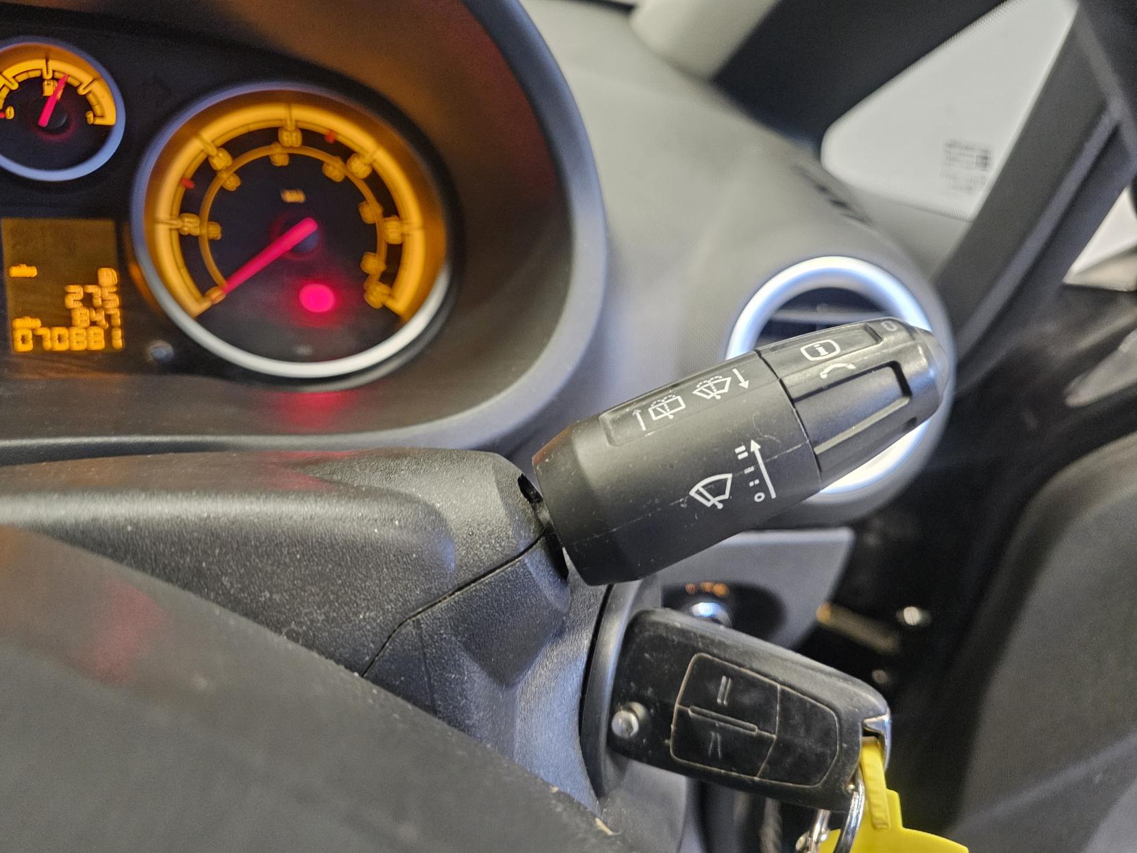 Vauxhall Corsa 1.2 16V Limited Edition Hatchback 5dr Petrol Manual Euro 5 (85 ps)