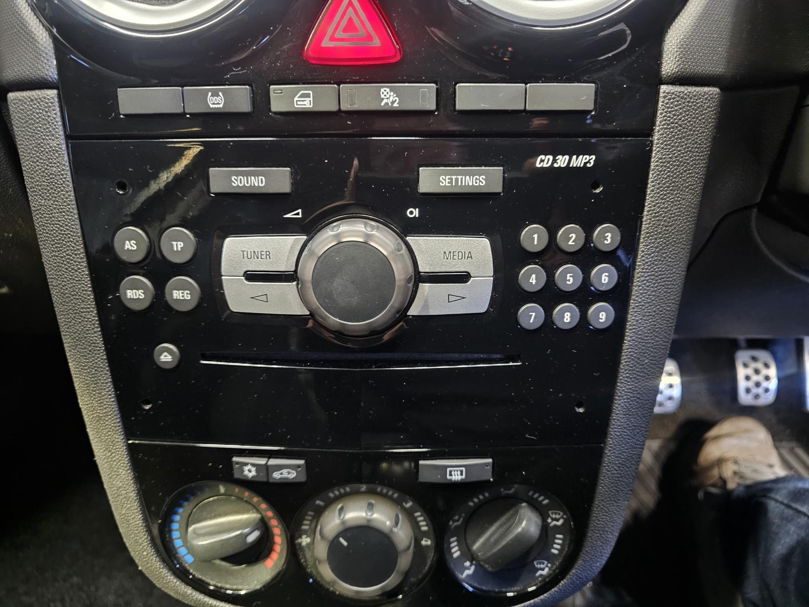 Vauxhall Corsa 1.2 16V Limited Edition Hatchback 5dr Petrol Manual Euro 5 (85 ps)