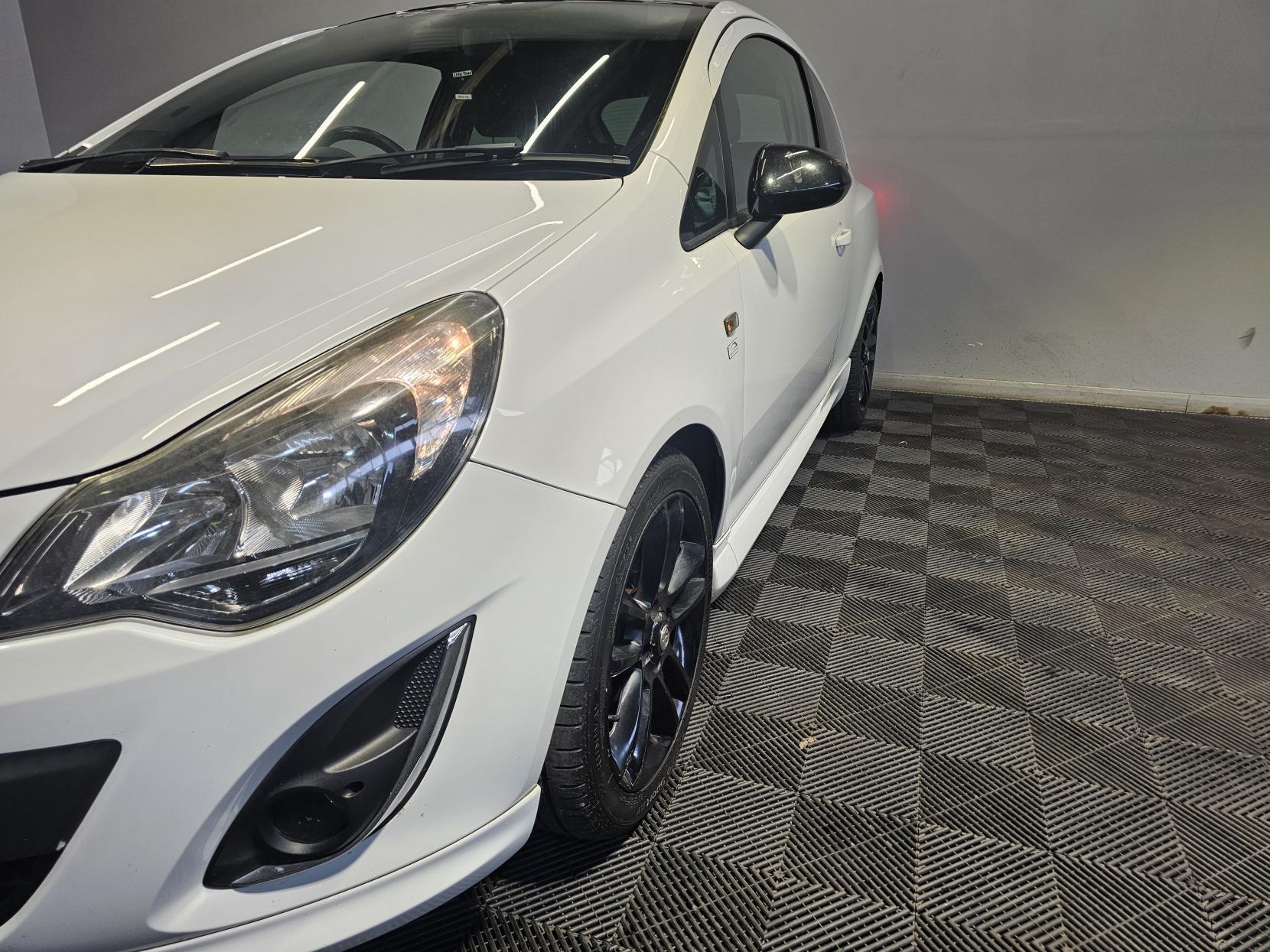 Vauxhall Corsa 1.2 16V Limited Edition Hatchback 3dr Petrol Manual Euro 5 (85 ps)