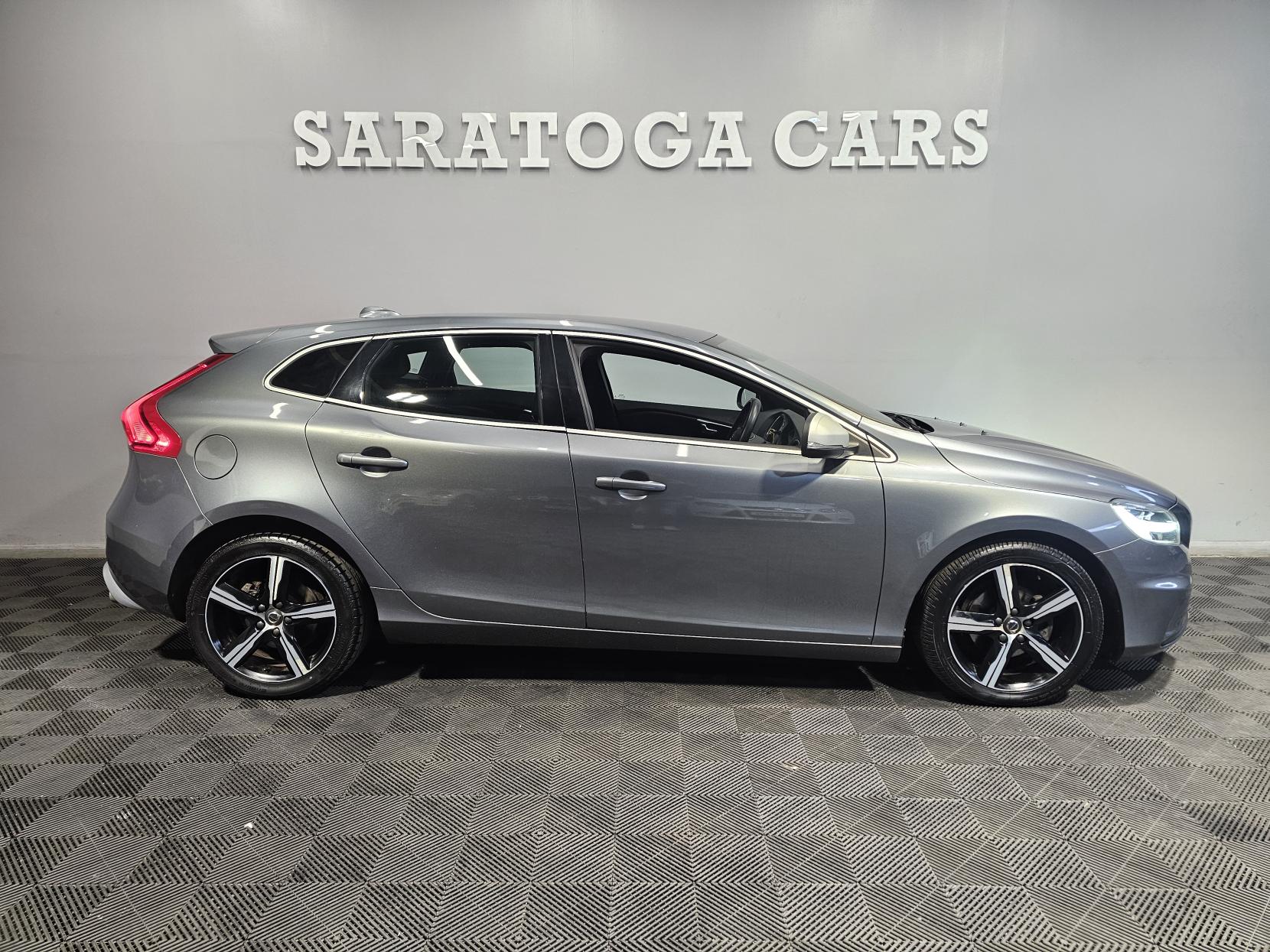 Volvo V40 2.0 D2 R-Design Nav Plus Hatchback 5dr Diesel Manual Euro 6 (s/s) (120 ps)