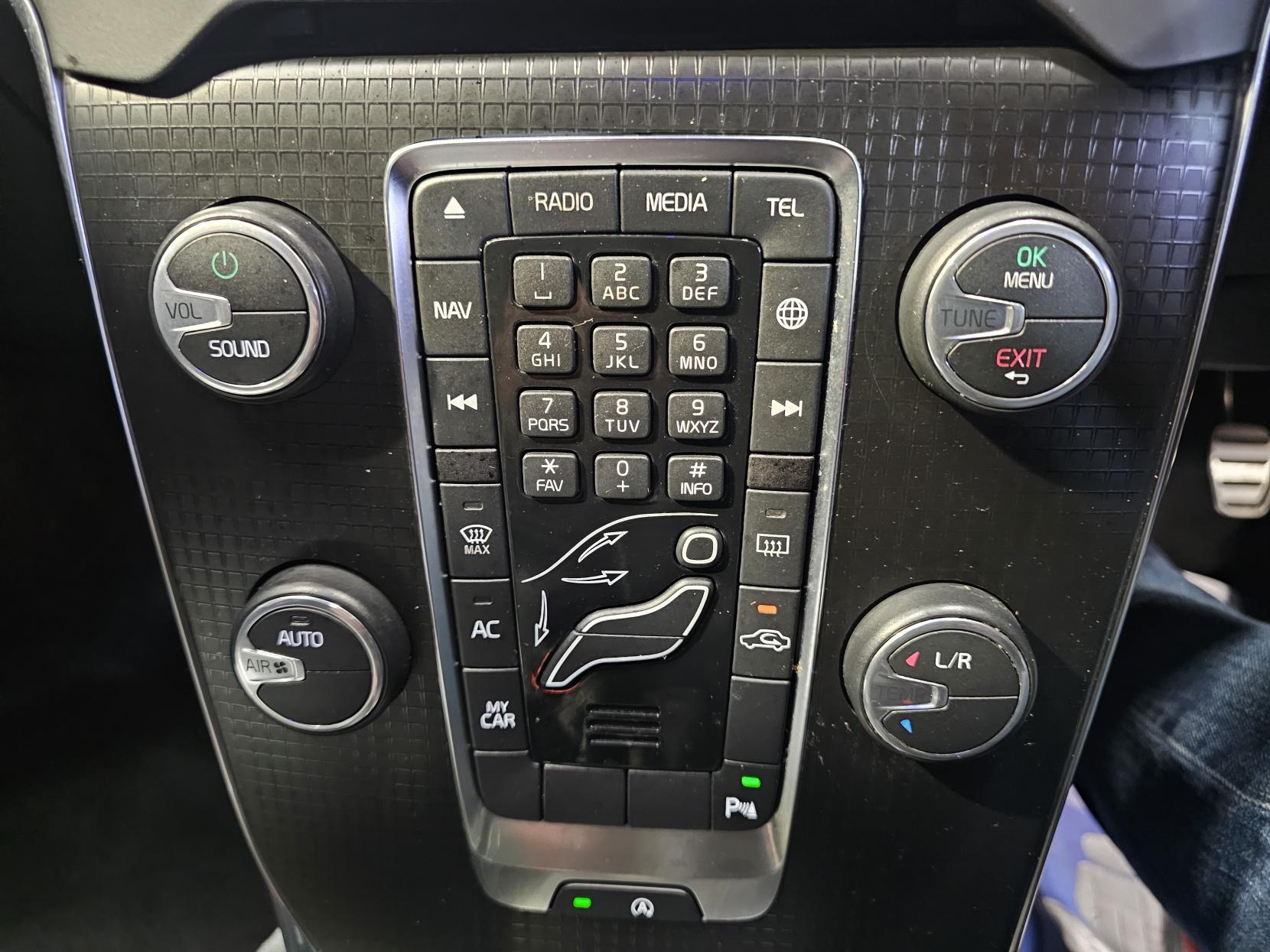 Volvo V40 2.0 D2 R-Design Nav Plus Hatchback 5dr Diesel Manual Euro 6 (s/s) (120 ps)