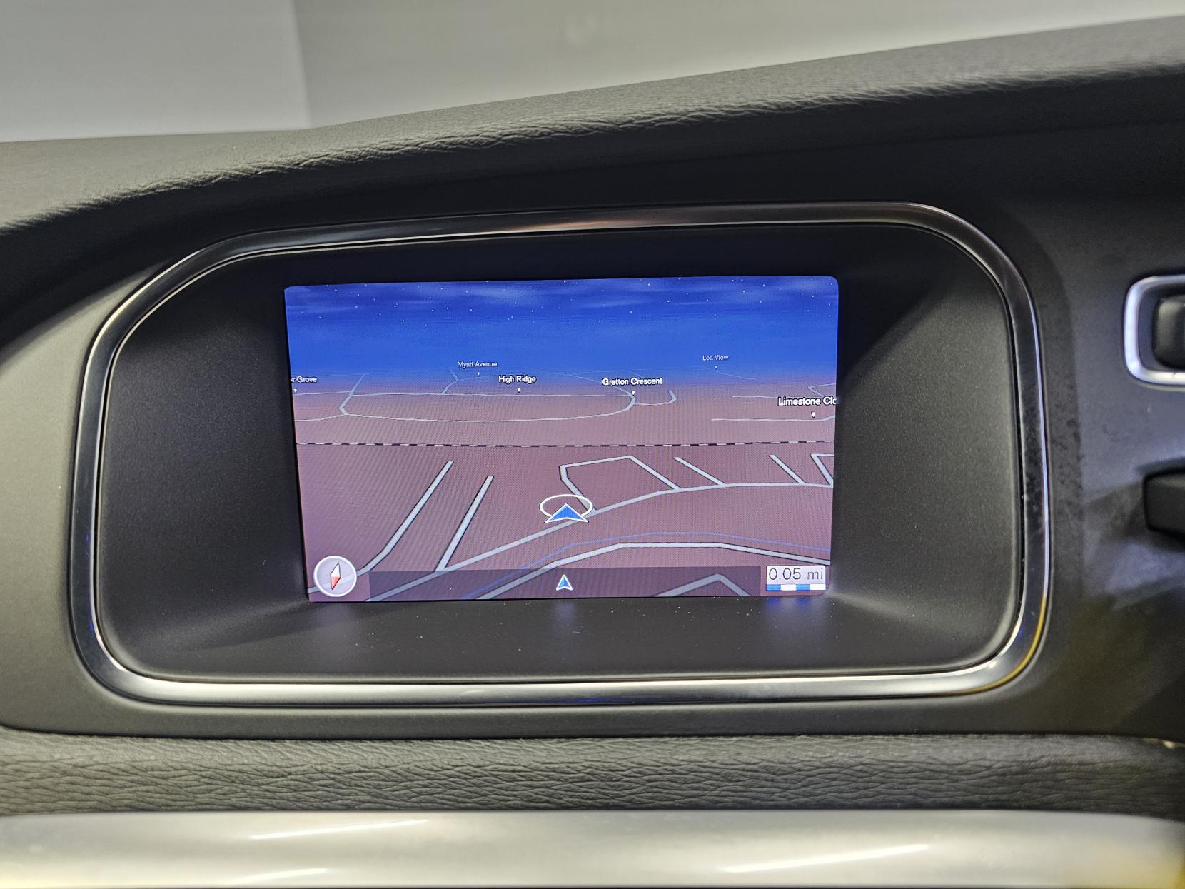 Volvo V40 2.0 D2 R-Design Nav Plus Hatchback 5dr Diesel Manual Euro 6 (s/s) (120 ps)