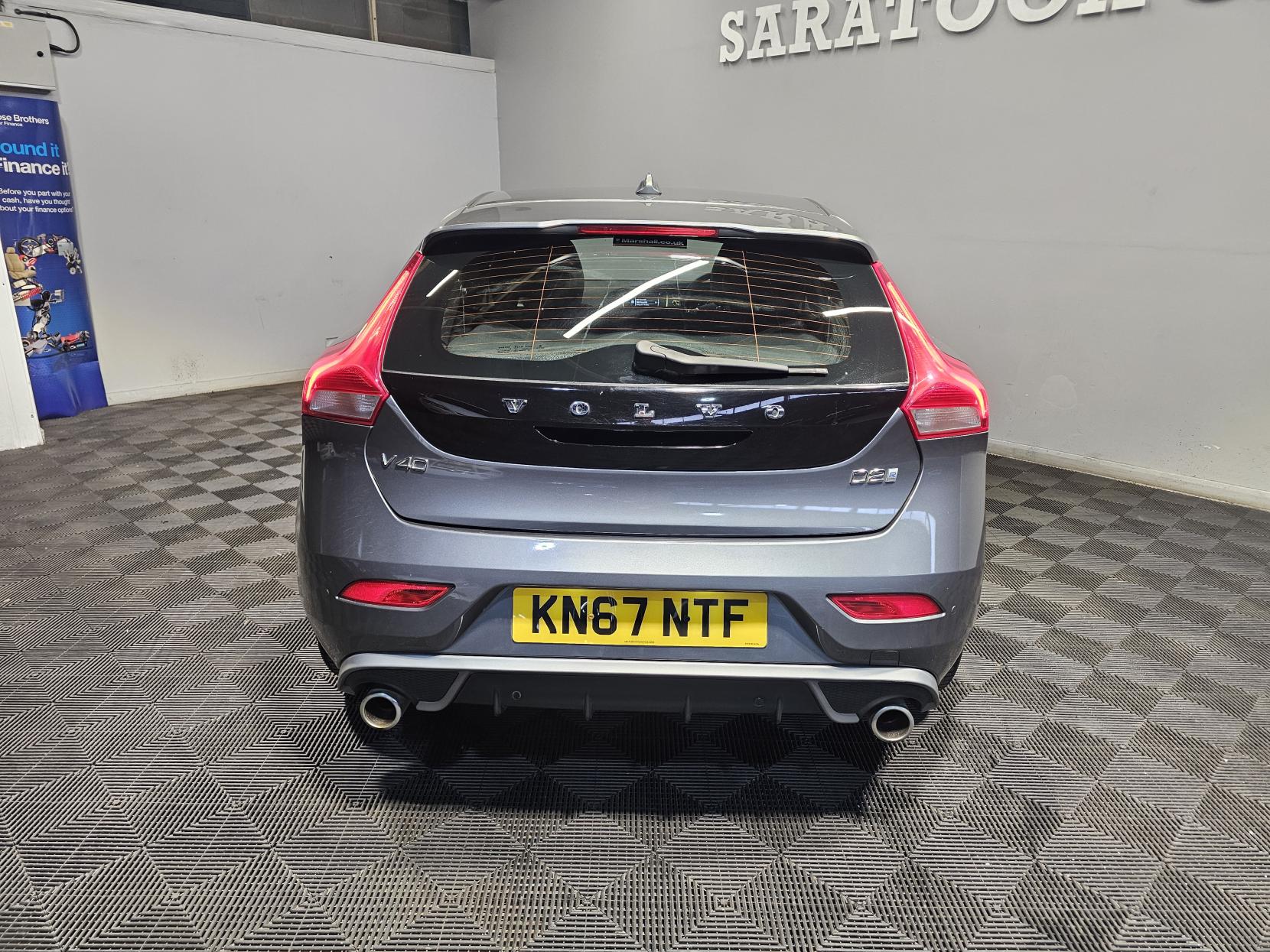 Volvo V40 2.0 D2 R-Design Nav Plus Hatchback 5dr Diesel Manual Euro 6 (s/s) (120 ps)