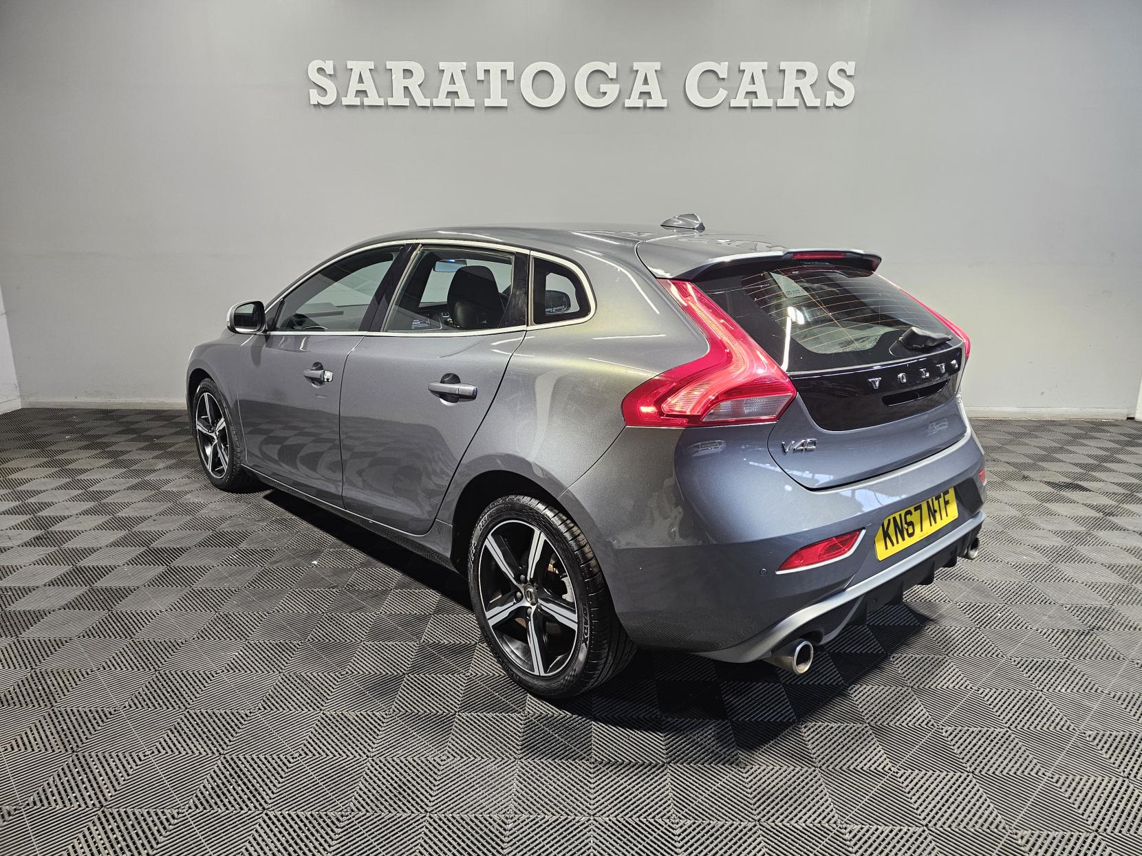 Volvo V40 2.0 D2 R-Design Nav Plus Hatchback 5dr Diesel Manual Euro 6 (s/s) (120 ps)