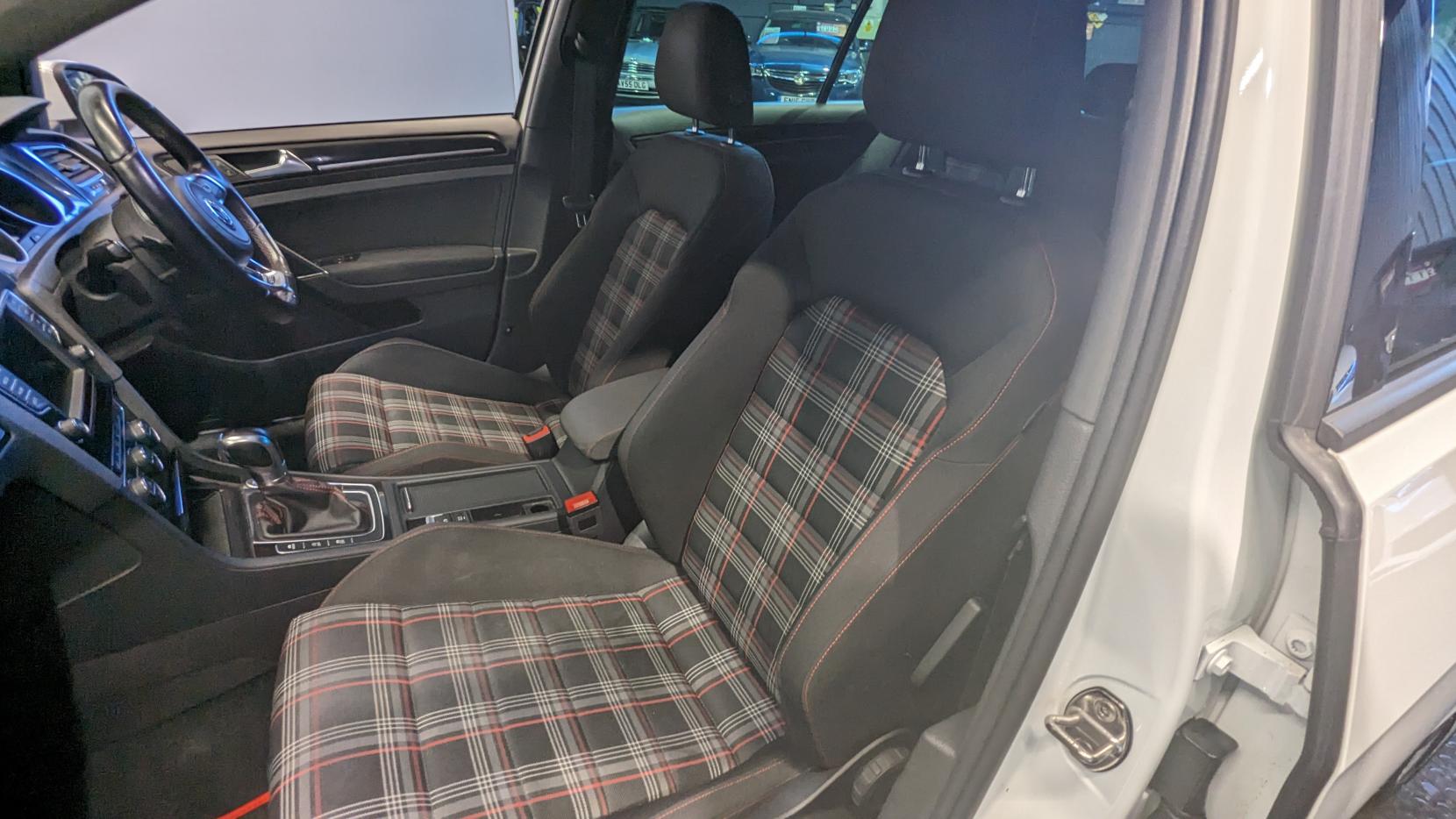 Volkswagen Golf 2.0 TSI BlueMotion Tech GTI Hatchback 5dr Petrol DSG Euro 6 (s/s) (220 ps)