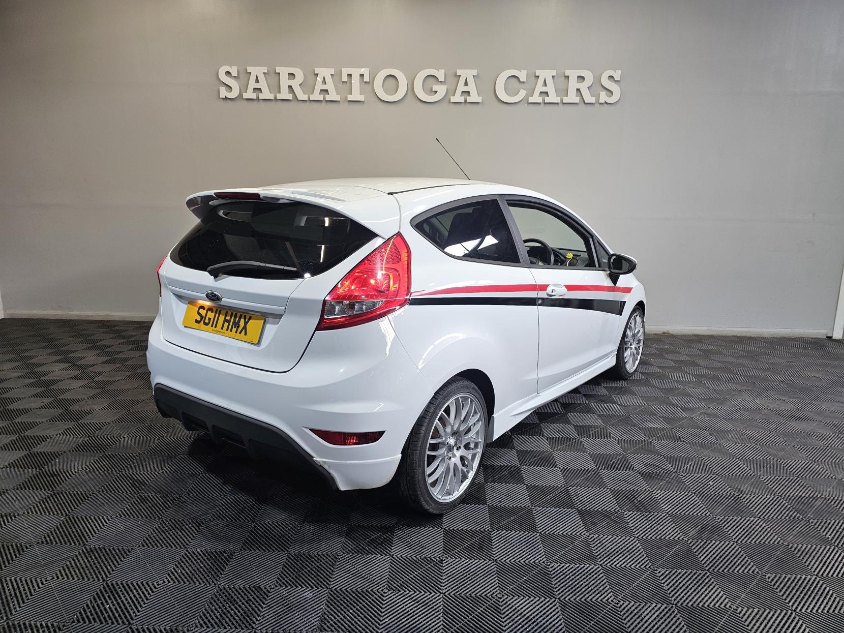 Ford Fiesta 1.6 Zetec S Hatchback 3dr Petrol Manual (134 g/km, 118 bhp)
