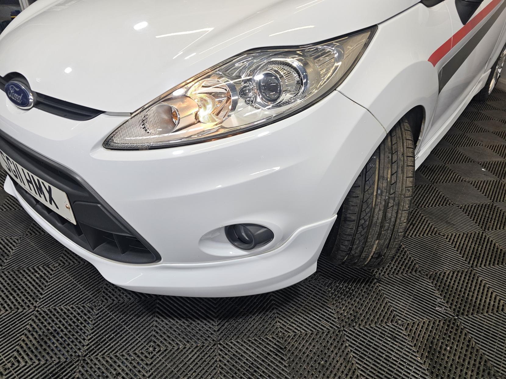 Ford Fiesta 1.6 Zetec S Hatchback 3dr Petrol Manual (134 g/km, 118 bhp)