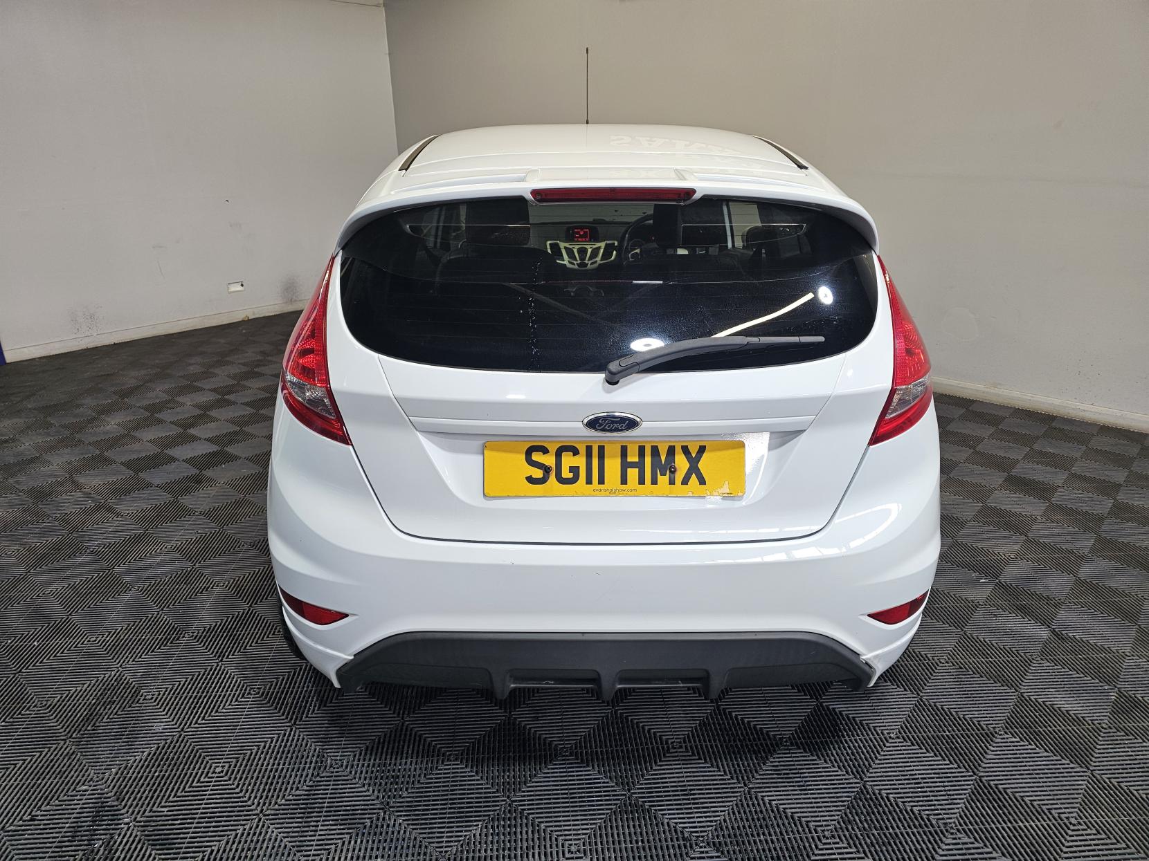 Ford Fiesta 1.6 Zetec S Hatchback 3dr Petrol Manual (134 g/km, 118 bhp)