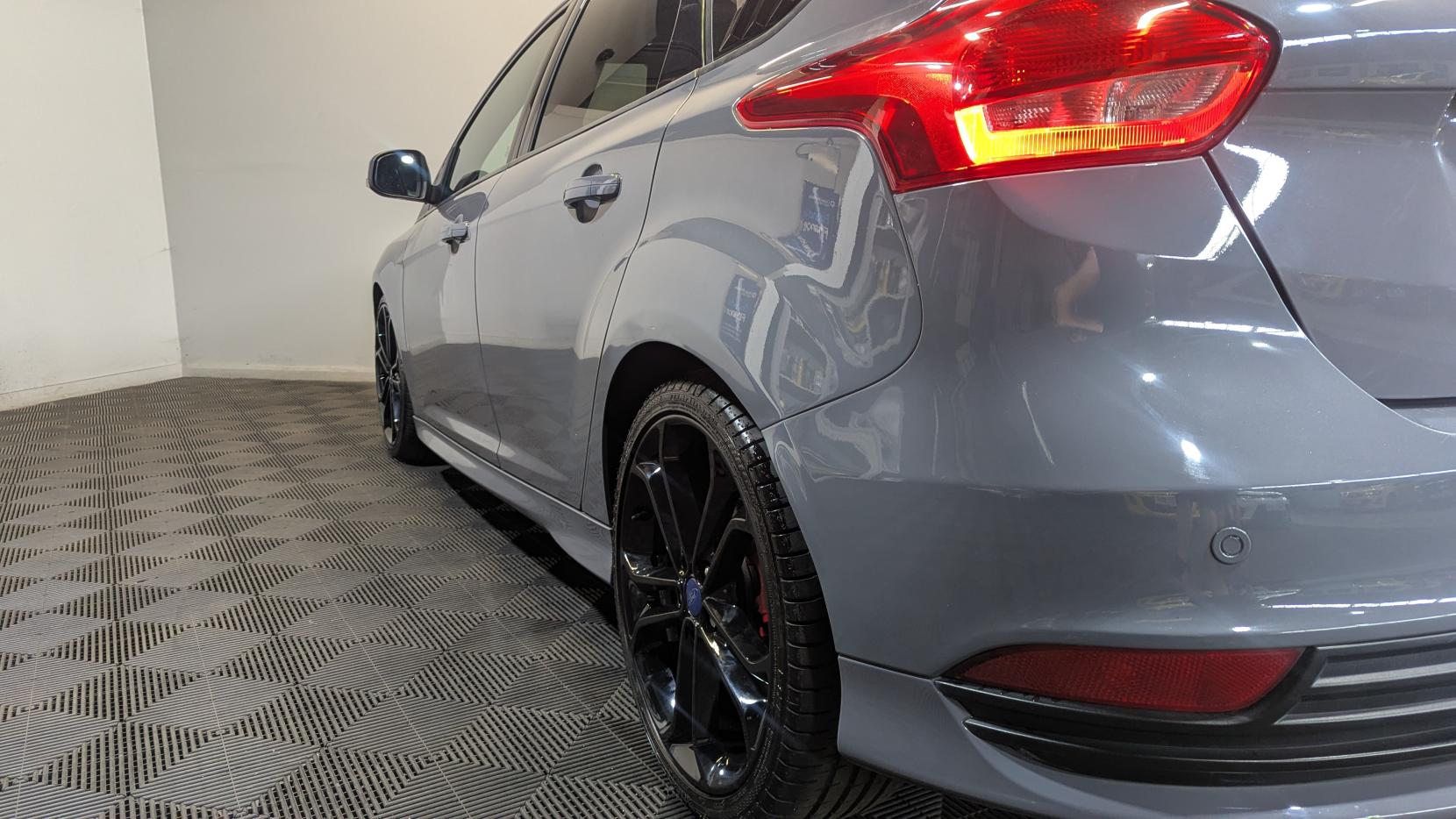 Ford Focus 2.0 TDCi ST-3 Hatchback 5dr Diesel Manual Euro 6 (s/s) (185 ps)