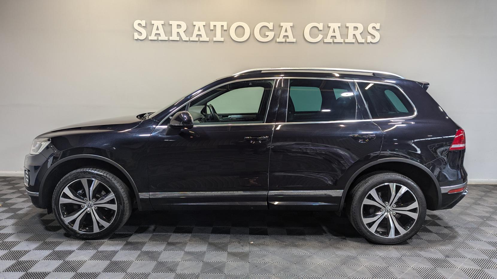 Volkswagen Touareg 3.0 TDI V6 BlueMotion Tech R-Line SUV 5dr Diesel Tiptronic 4WD Euro 6 (s/s) (262 ps)