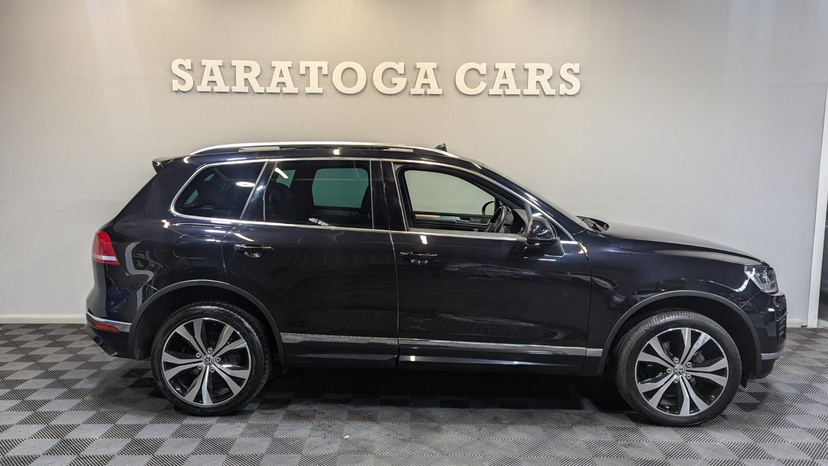 Volkswagen Touareg 3.0 TDI V6 BlueMotion Tech R-Line SUV 5dr Diesel Tiptronic 4WD Euro 6 (s/s) (262 ps)