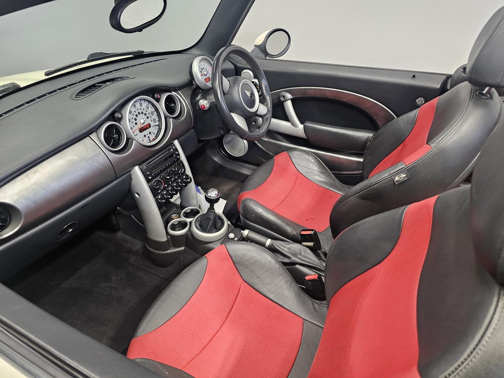 MINI Convertible 1.6 Cooper S Convertible 2dr Petrol Manual Euro 4 (163 bhp)