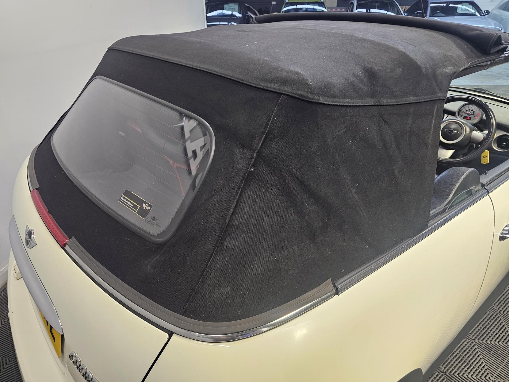 MINI Convertible 1.6 Cooper S Convertible 2dr Petrol Manual Euro 4 (163 bhp)