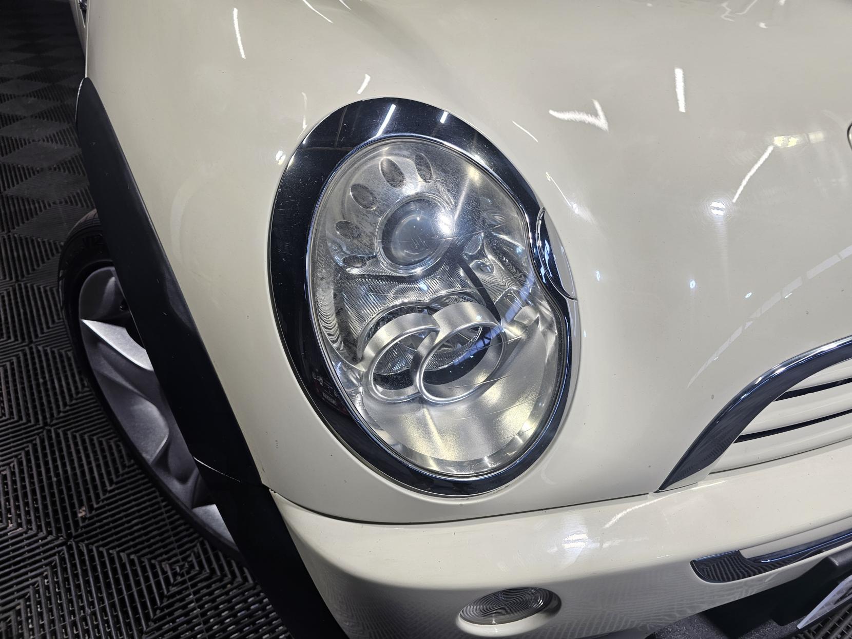 MINI Convertible 1.6 Cooper S Convertible 2dr Petrol Manual Euro 4 (163 bhp)