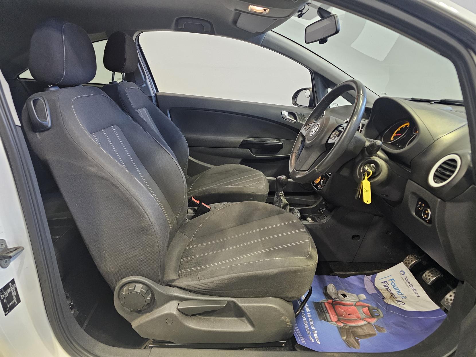 Vauxhall Corsa 1.2 16V Limited Edition Hatchback 3dr Petrol Manual Euro 5 (85 ps)