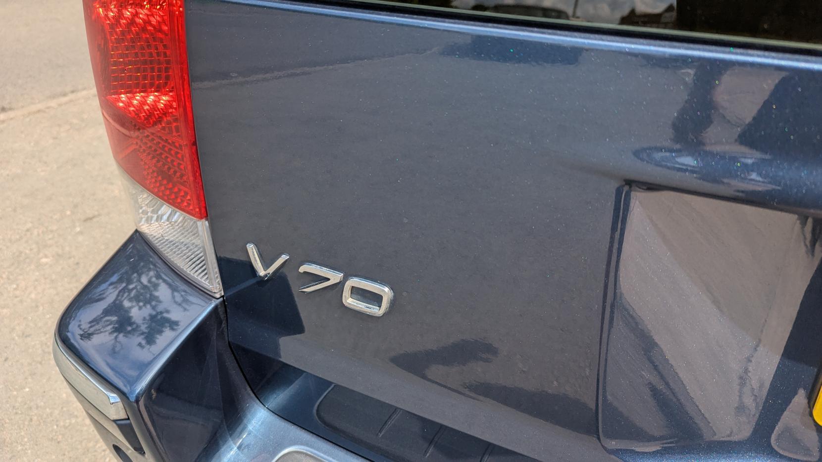 Volvo V70 2.4 D5 SE Estate 5dr Diesel Automatic (215 g/km, 185 bhp)