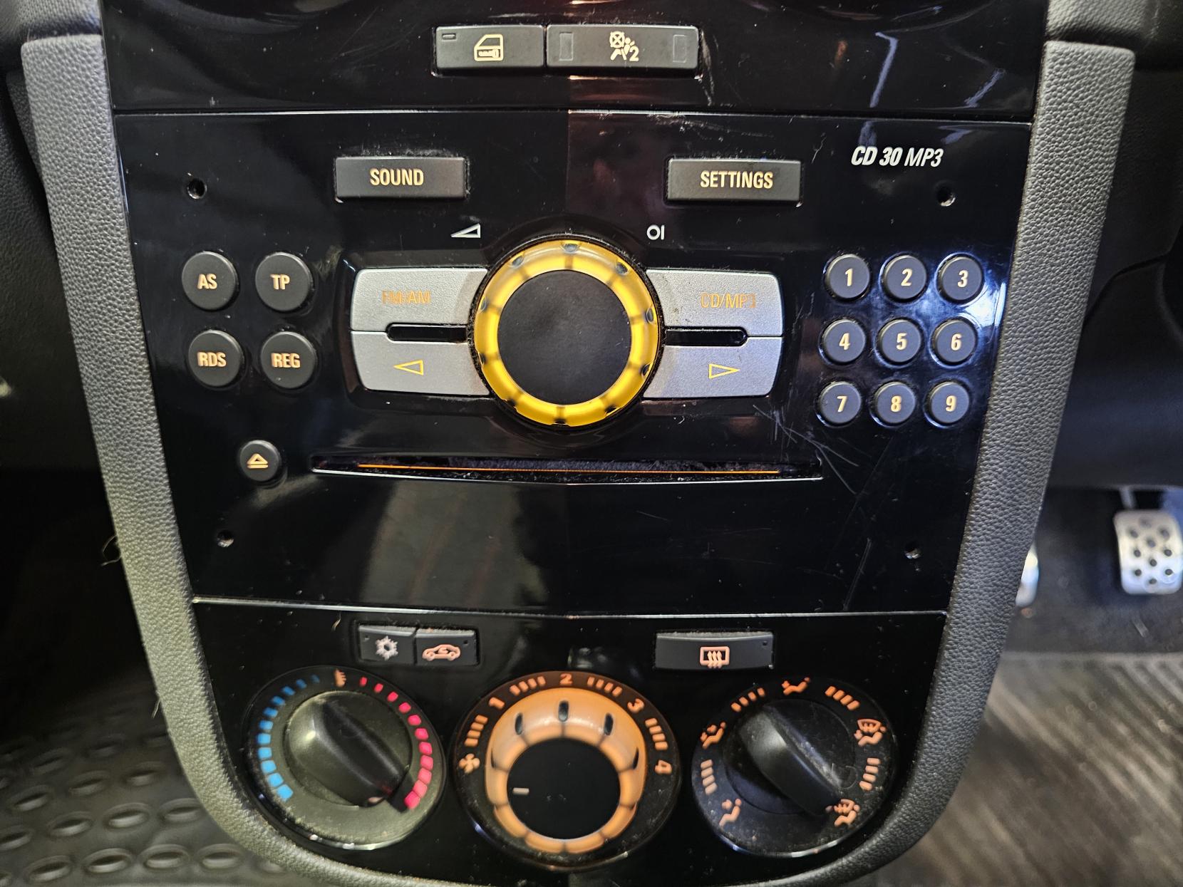 Vauxhall Corsa 1.2 16V Limited Edition Hatchback 3dr Petrol Manual Euro 5 (85 ps)