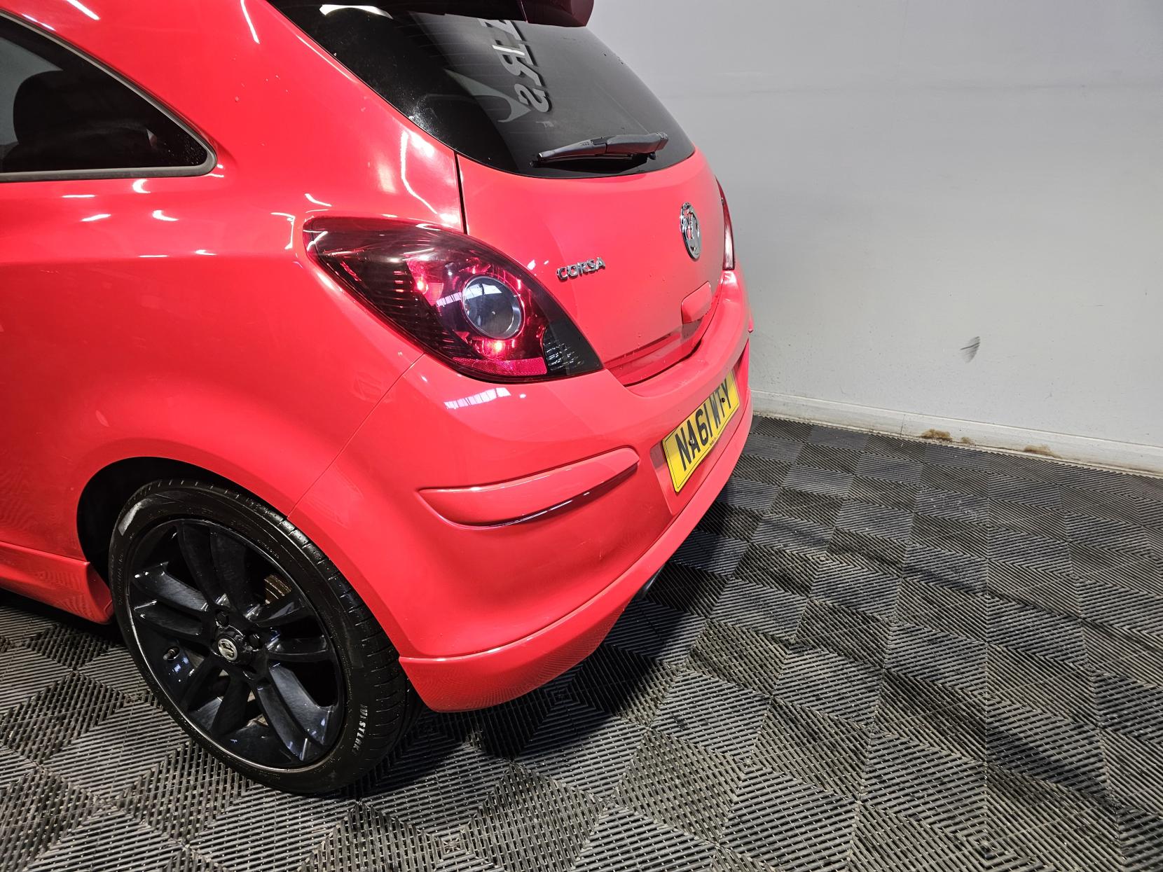 Vauxhall Corsa 1.2 16V Limited Edition Hatchback 3dr Petrol Manual Euro 5 (85 ps)