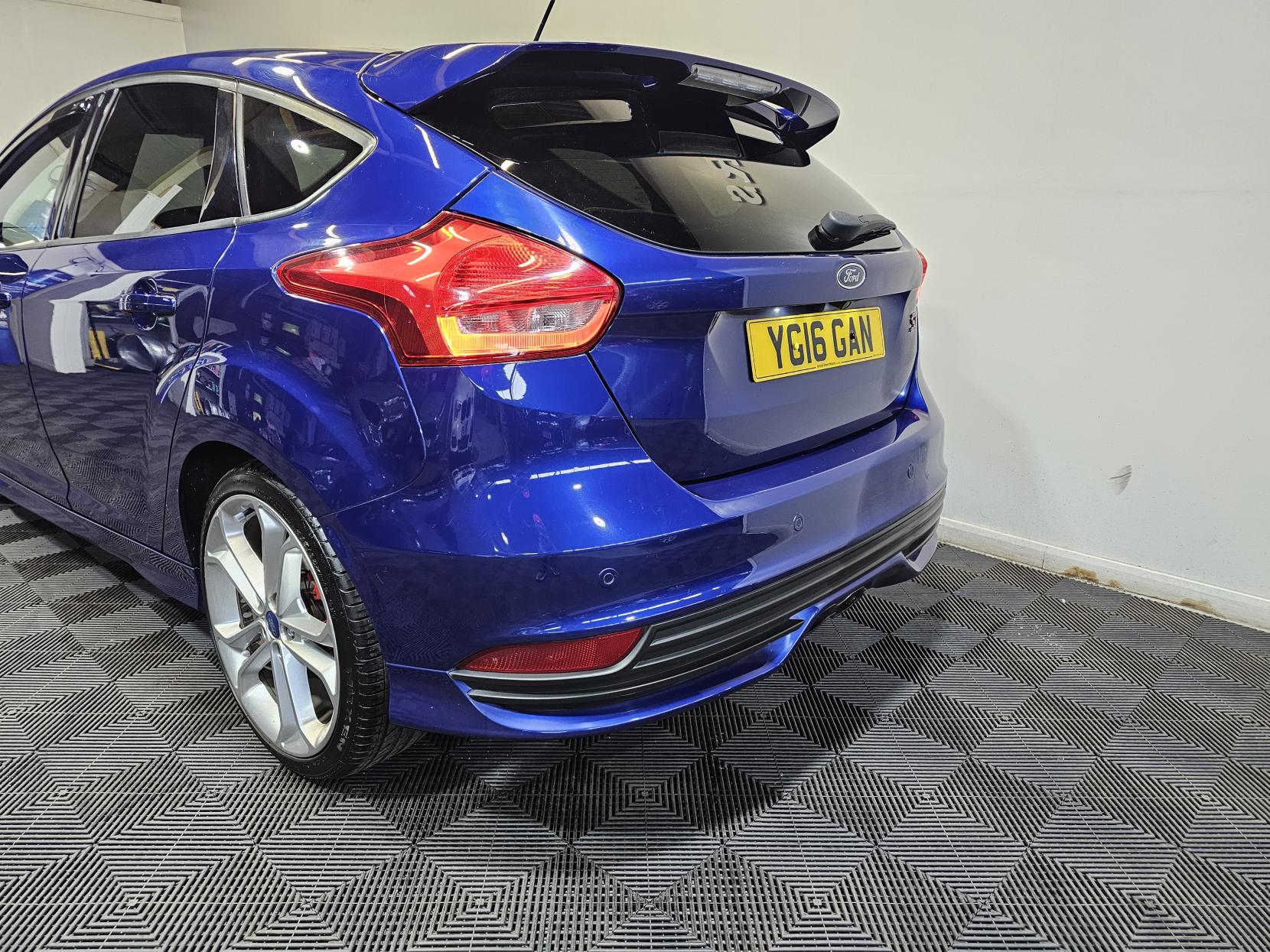 Ford Focus 2.0T EcoBoost ST-3 Hatchback 5dr Petrol Manual Euro 6 (s/s) (250 ps)