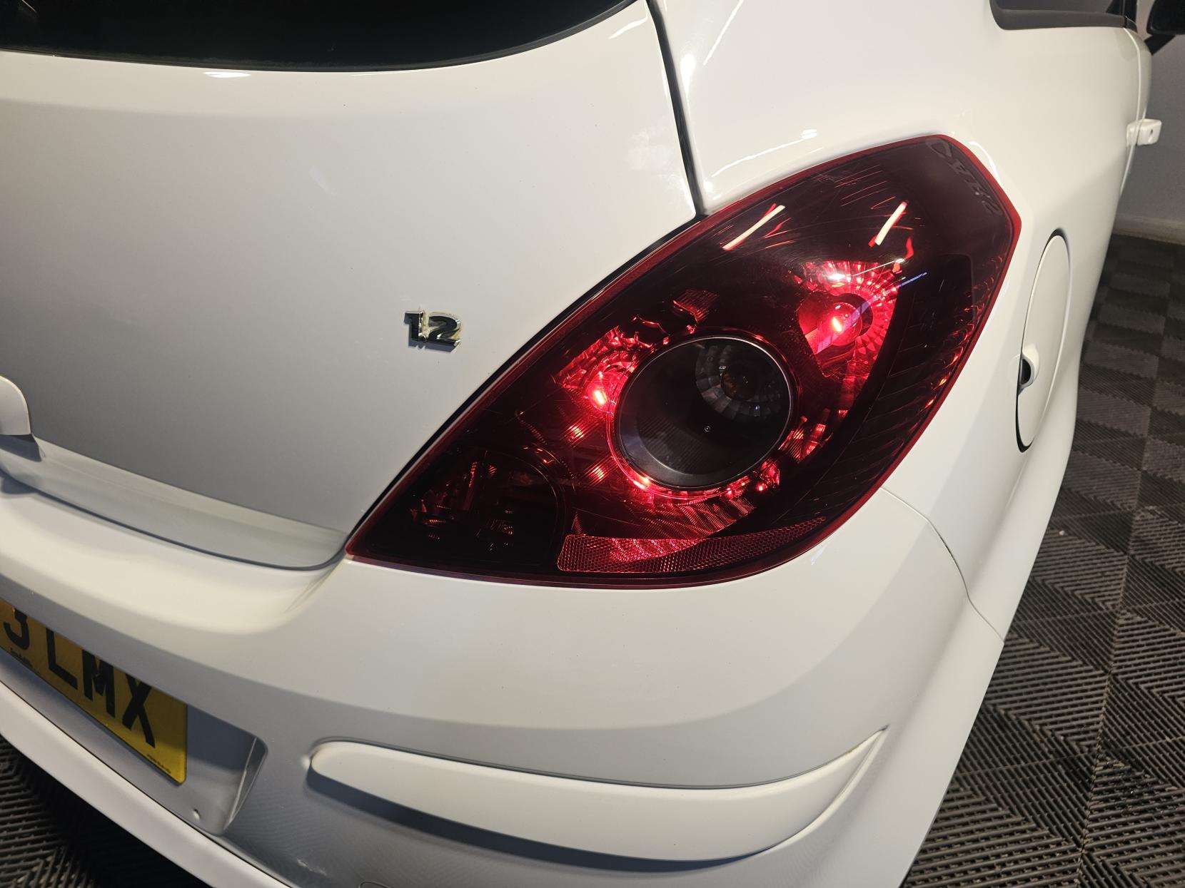 Vauxhall Corsa 1.2 16V Limited Edition Hatchback 3dr Petrol Manual Euro 5 (85 ps)