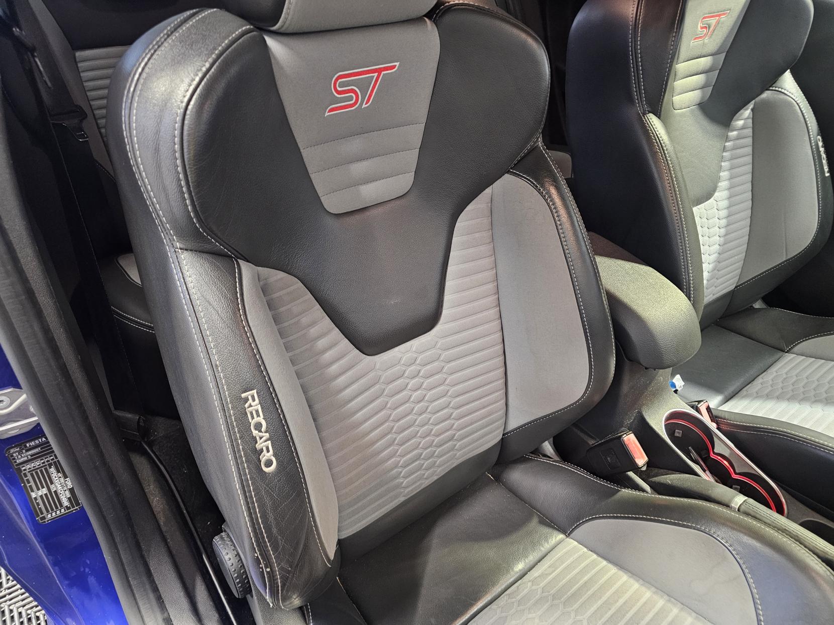 Ford Fiesta 1.6T EcoBoost ST-2 Hatchback 3dr Petrol Manual Euro 5 (182 ps)