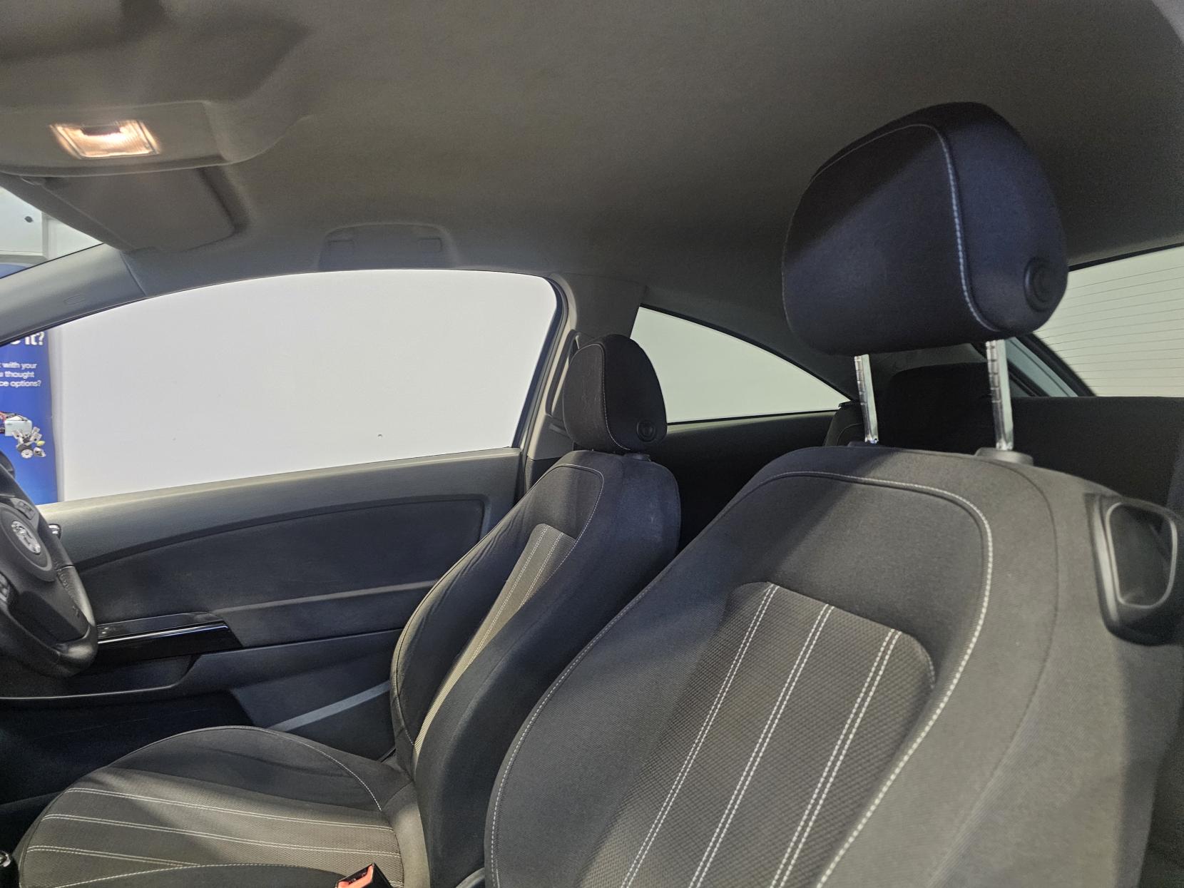 Vauxhall Corsa 1.2 16V Limited Edition Hatchback 3dr Petrol Manual Euro 5 (85 ps)