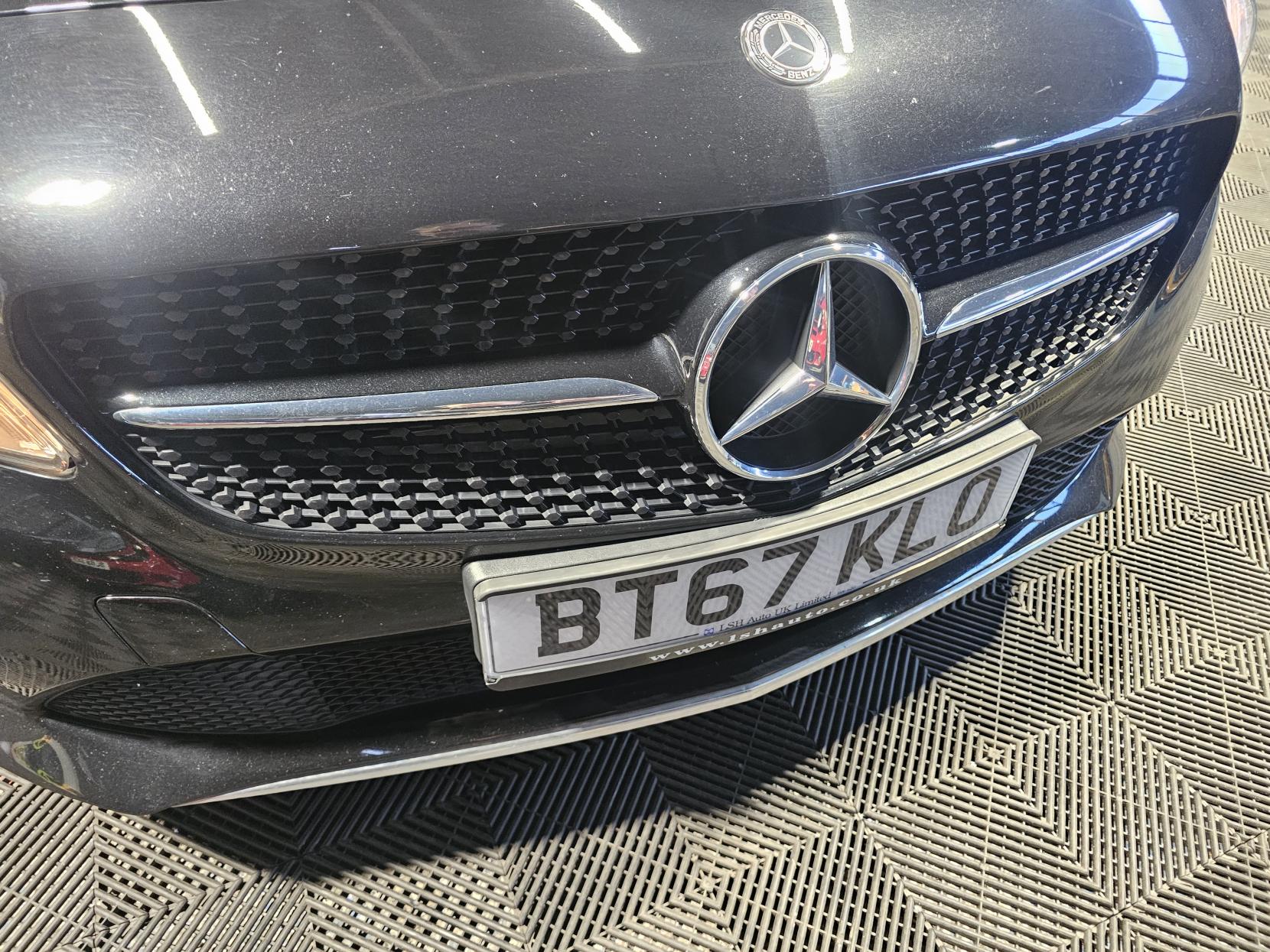 Mercedes-Benz A Class 1.6 A180 SE Hatchback 5dr Petrol Manual Euro 6 (s/s) (122 ps)