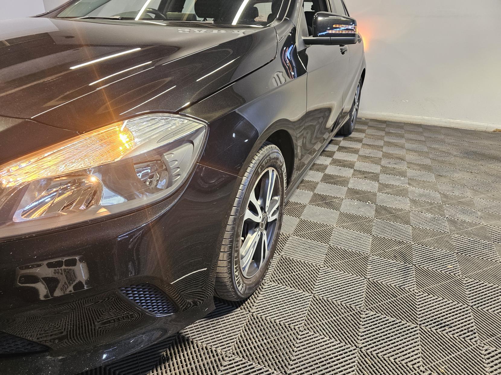 Mercedes-Benz A Class 1.6 A180 SE Hatchback 5dr Petrol Manual Euro 6 (s/s) (122 ps)